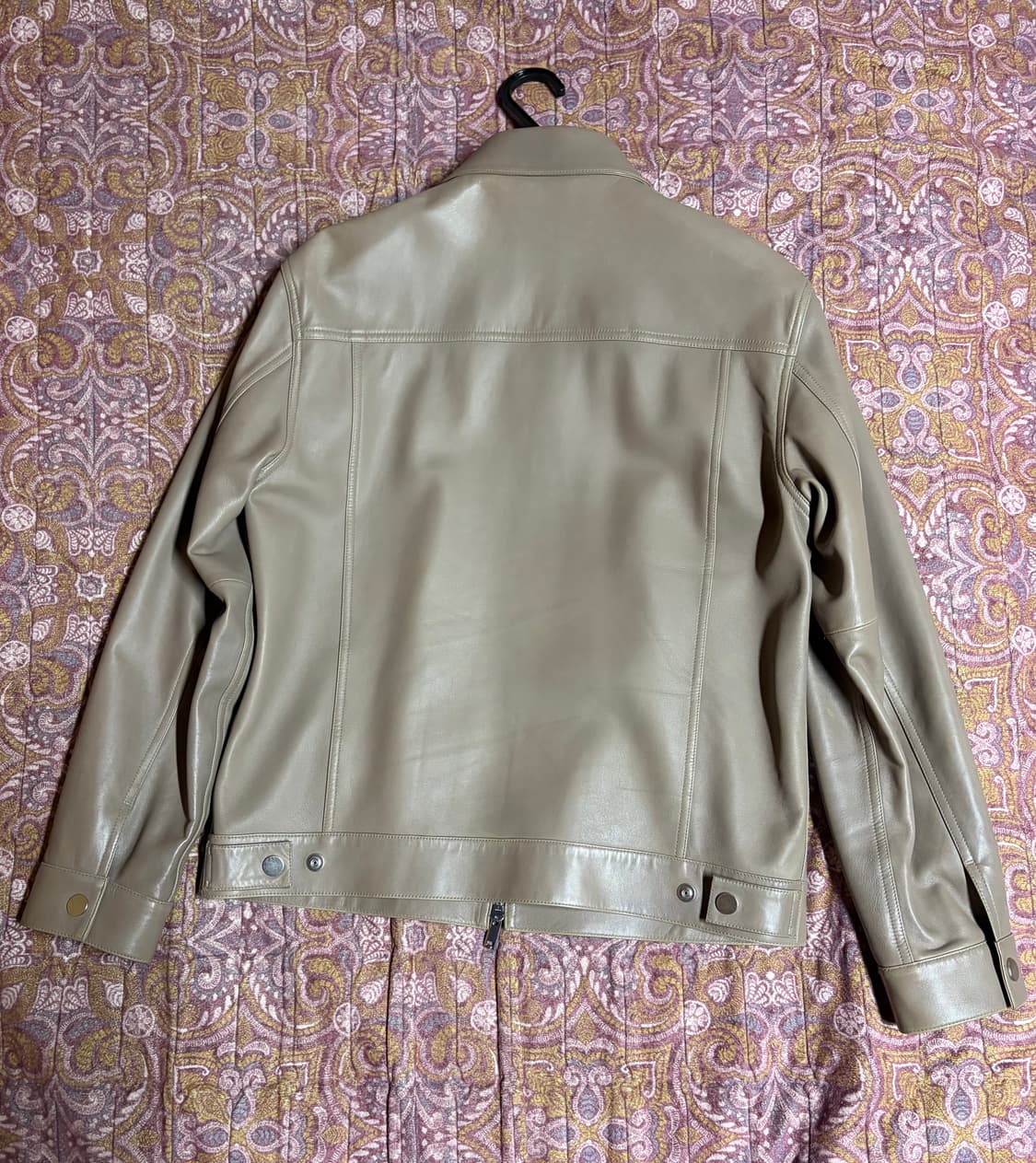 띠어리 양가죽 자켓 판매 합니다. 상품이미지2