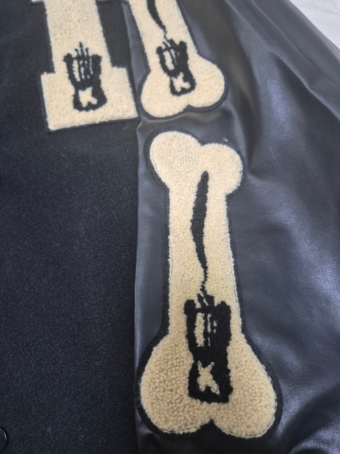 아이파이브본즈 맛 바시티자켓 상품이미지3