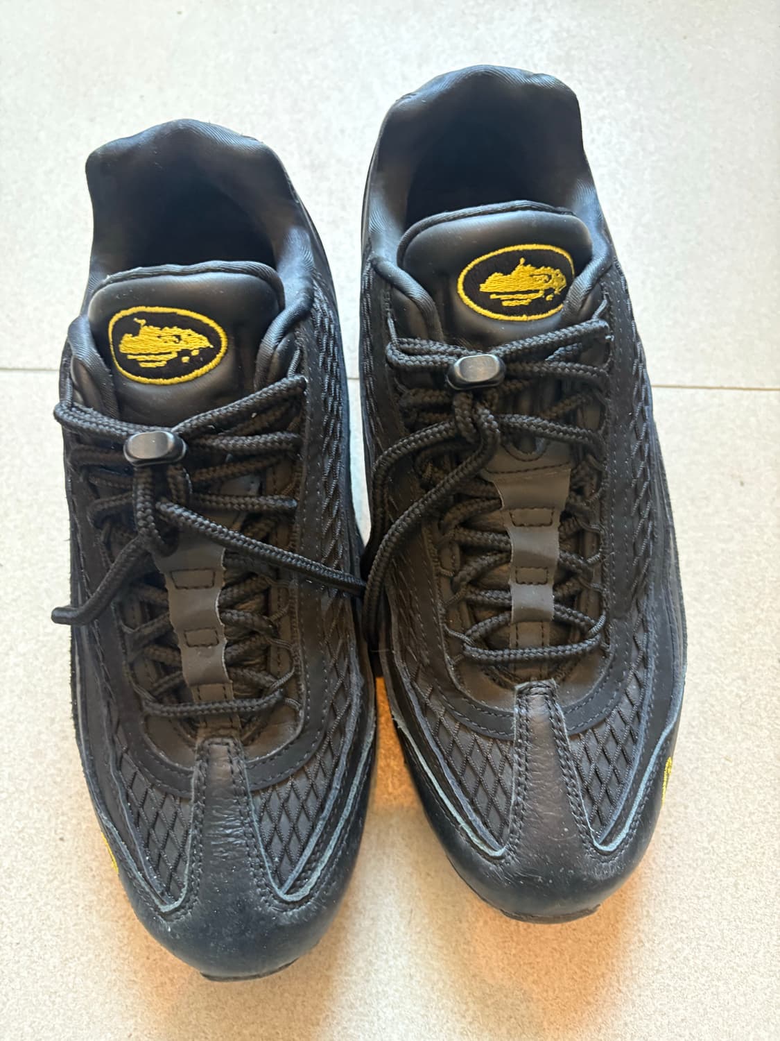 나이키 x 코르테이즈 에어맥스 95 블랙 앤 투어 옐로우 상품이미지3