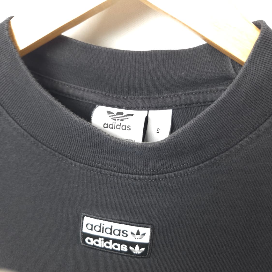 여XS-S 아디다스 크롭 반팔티셔츠 상품이미지2
