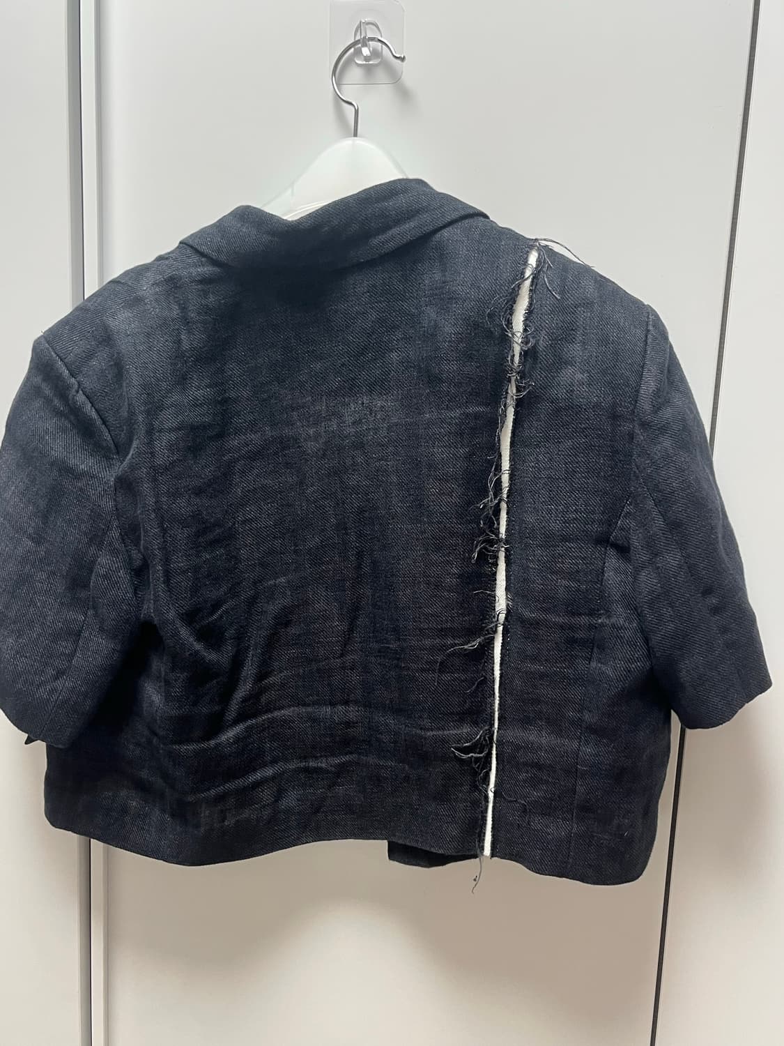 디테일 컷 크롭 반팔 자켓 네이비 상품이미지2