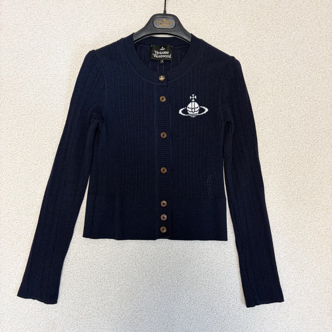 비비안웨스트우드 슬림핏 골지 니트 가디건 상품이미지1