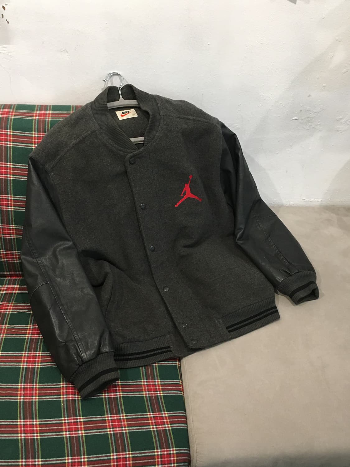 나이키 조던 90s 바시티 자켓 상품이미지5