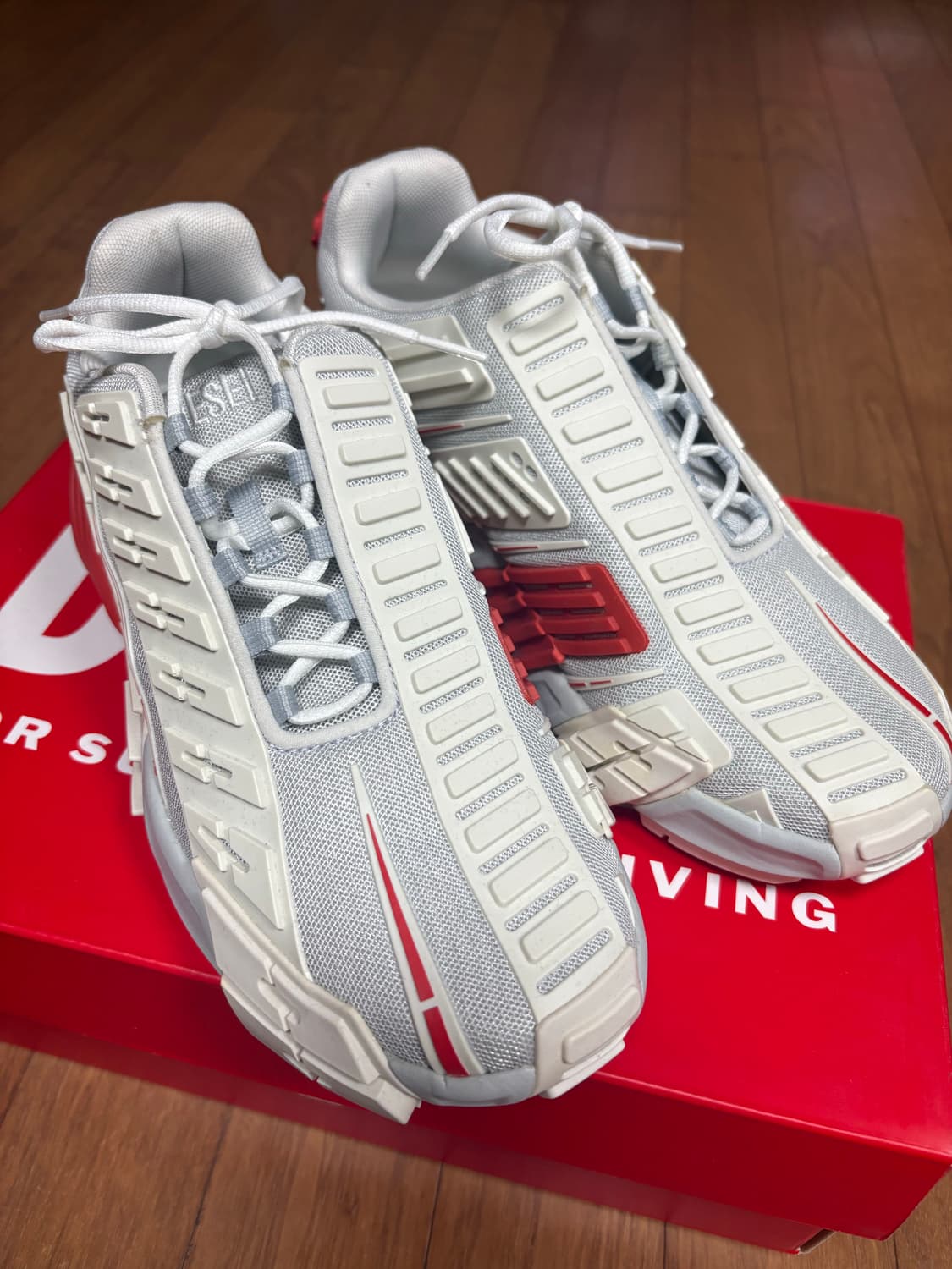 디젤 프로토타입 로우탑 스니커즈 255 상품이미지1