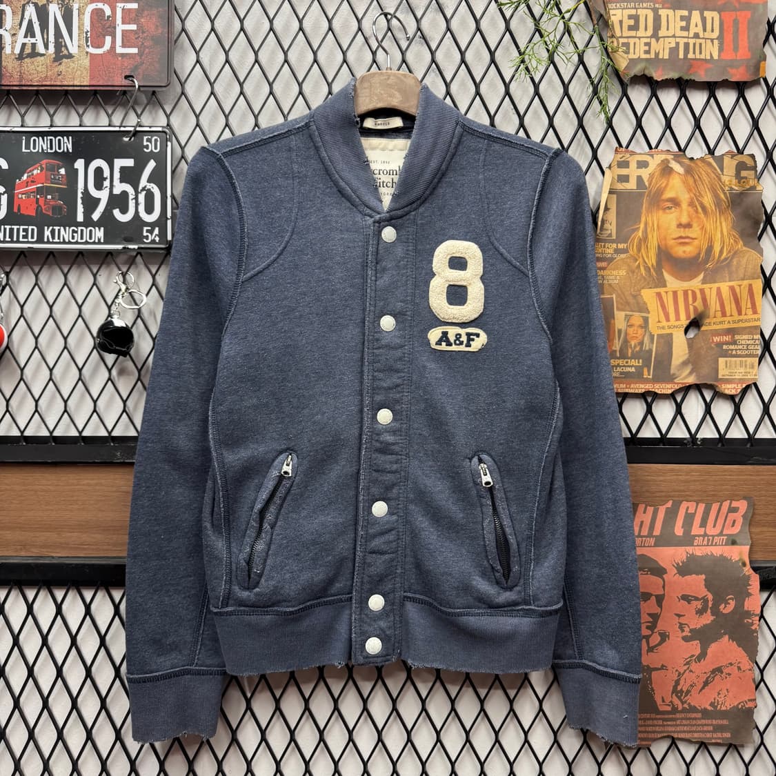 아베크롬비 바시티 자켓 전면 8 자수 로고 포인트 그레이 상품이미지1