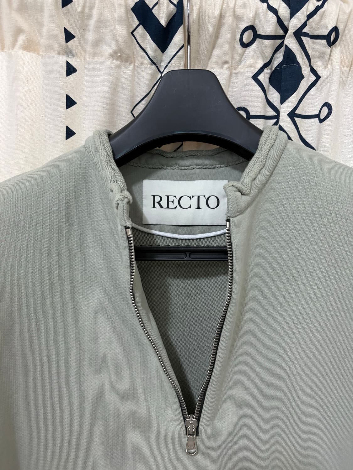 렉토 로우엣지 카라 스탠드 하프집업 그레이쉬 카키 상품이미지5