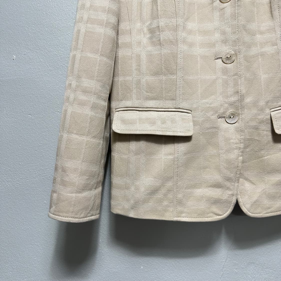 버버리 체크 디자인 자켓 상품이미지3