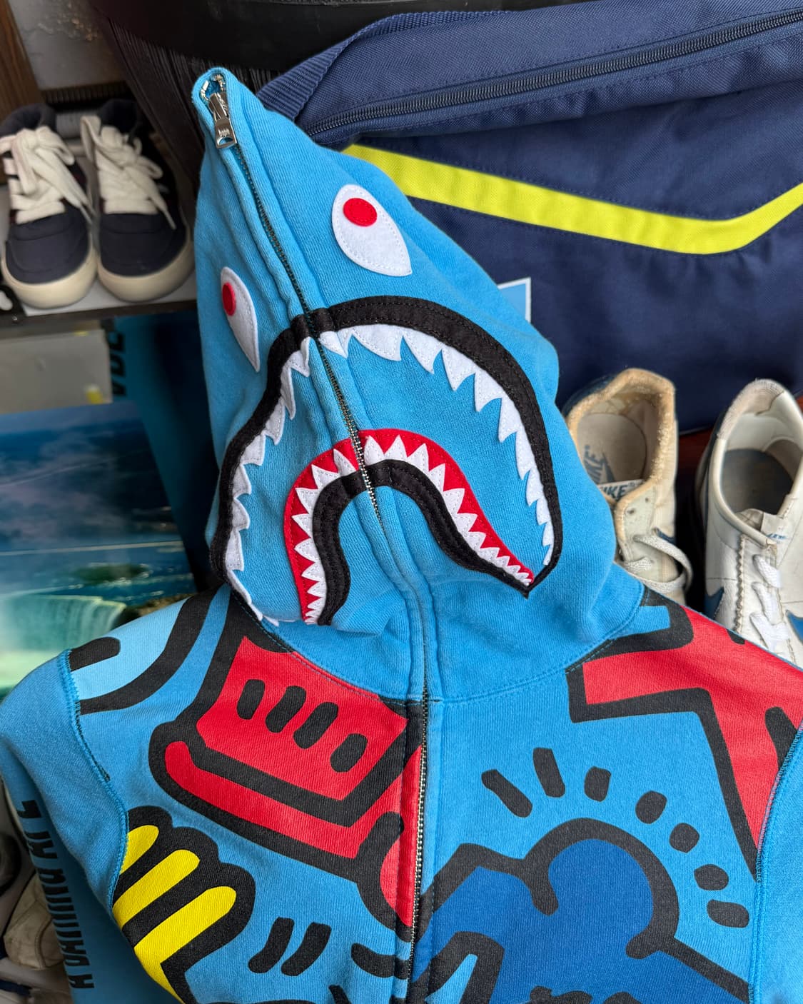 BAPE x Keith Haring shark zip-up hoodie 상품이미지4