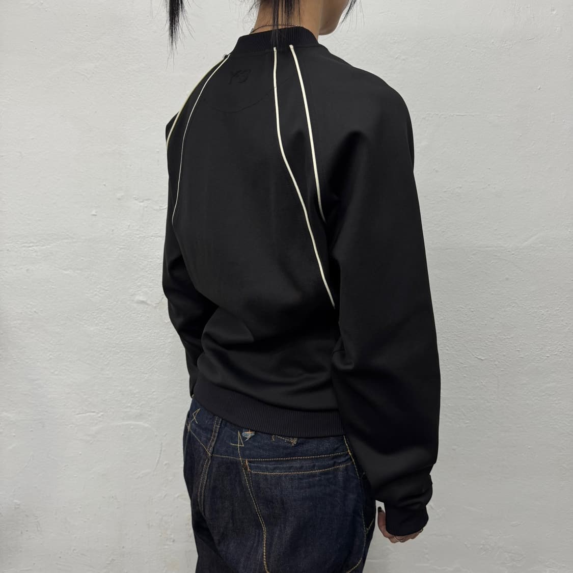 Y-3 (23aw) 블랙 파이핑 트랙라인 나일론 코튼 쇼트 블루종 자켓 상품이미지2