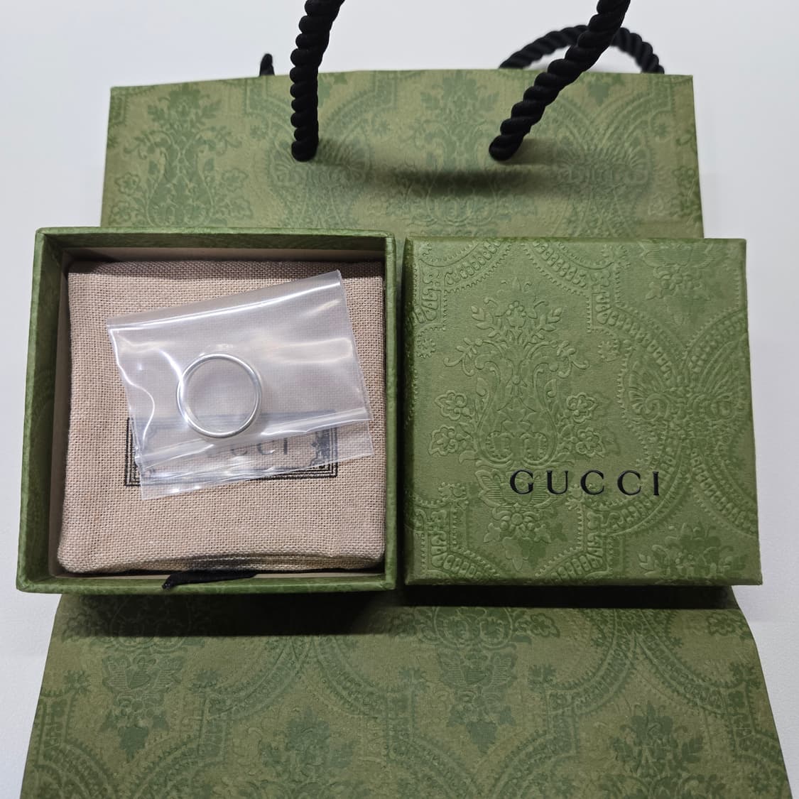구찌 다이애그널 인터로킹 G 씬 반지(11호) 상품이미지1