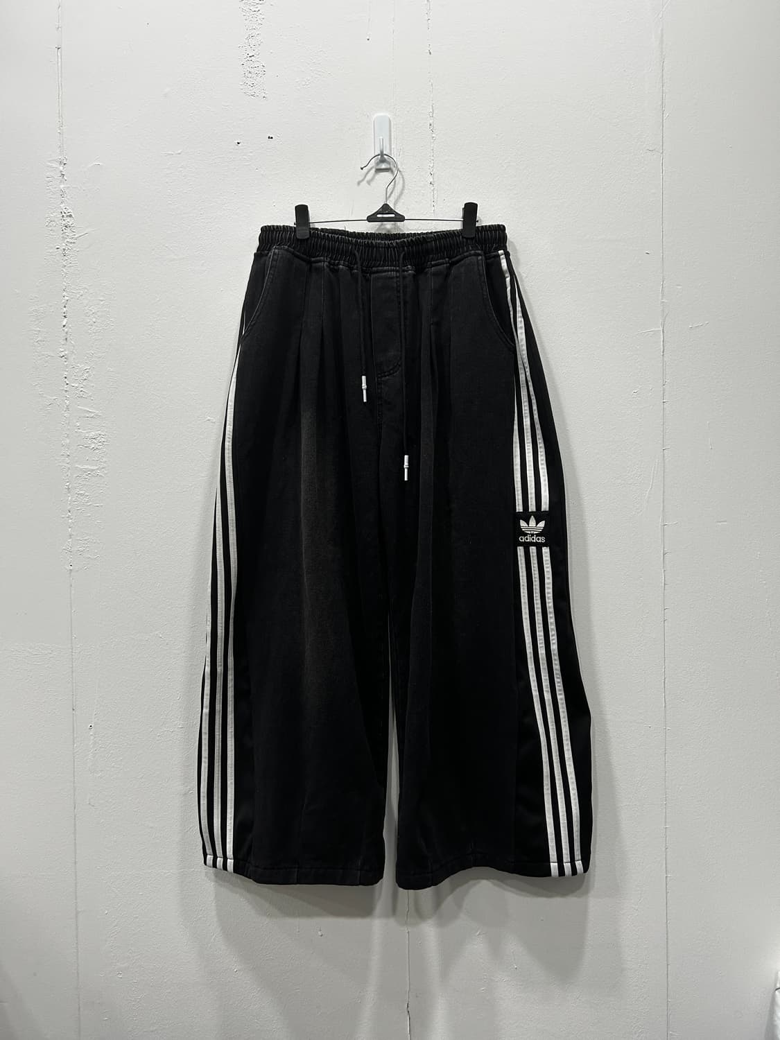 아디다스 와이드 트랙 워싱 리폼 밴딩 팬츠 허리사이즈 28~32인치 상품이미지1