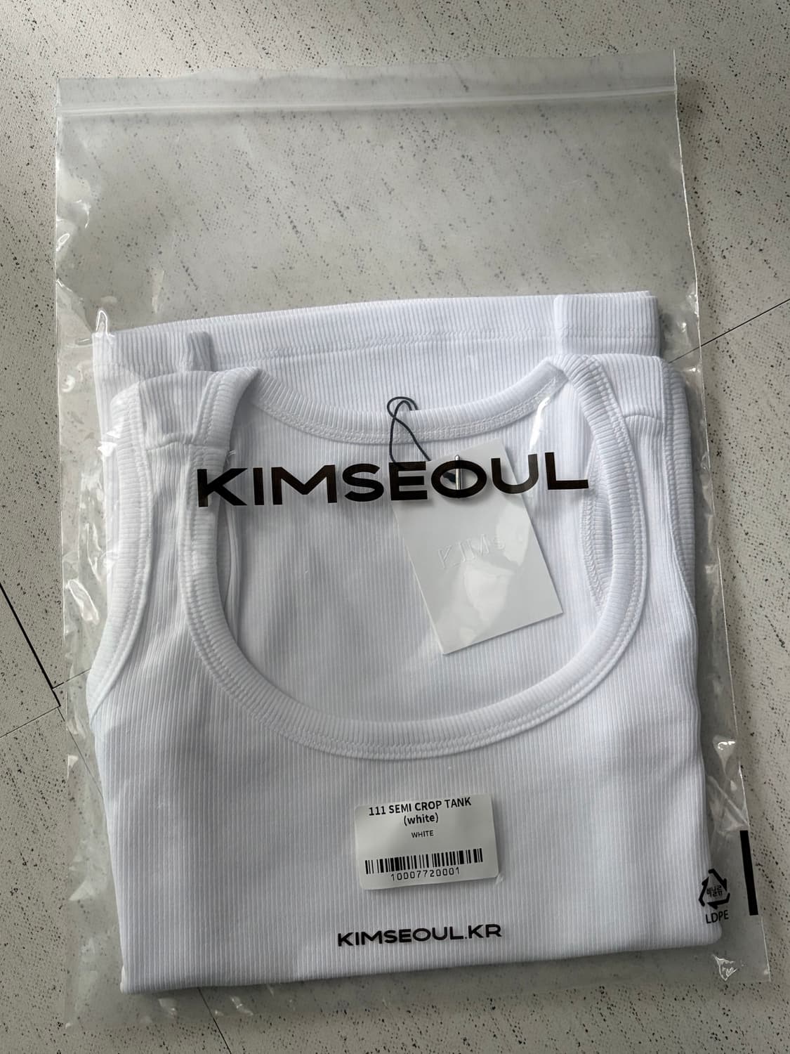 킴서울 킴즈서울 새상품) 111 세미크롭 탱크탑 화이트 상품이미지1