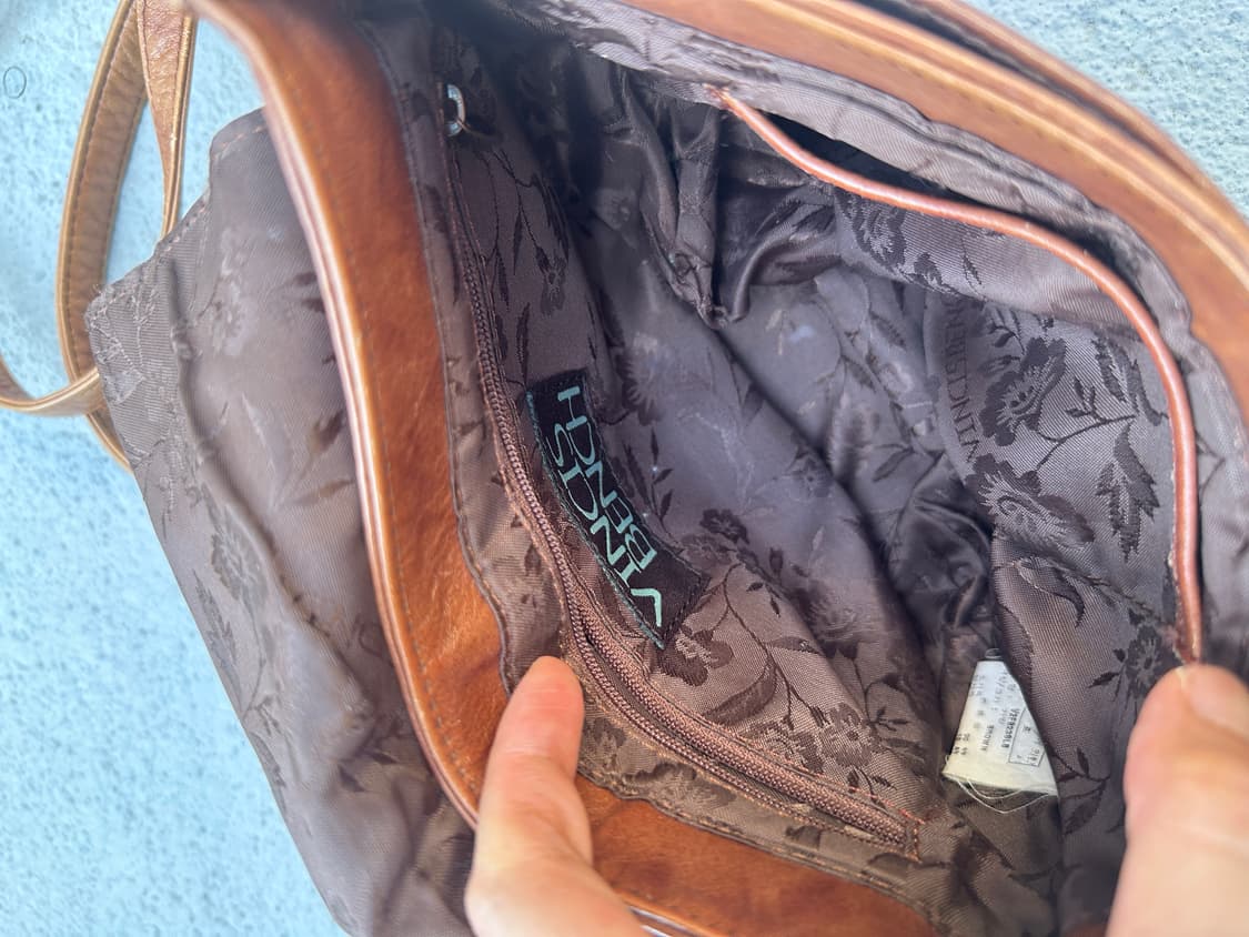 VINCIS BENCH brown shoulder bag 상품이미지6