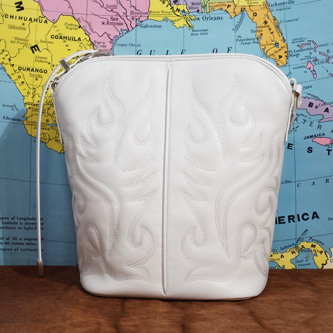 TOGA 토가 아카이브 23AW 웨스턴 레더 백 상품이미지5