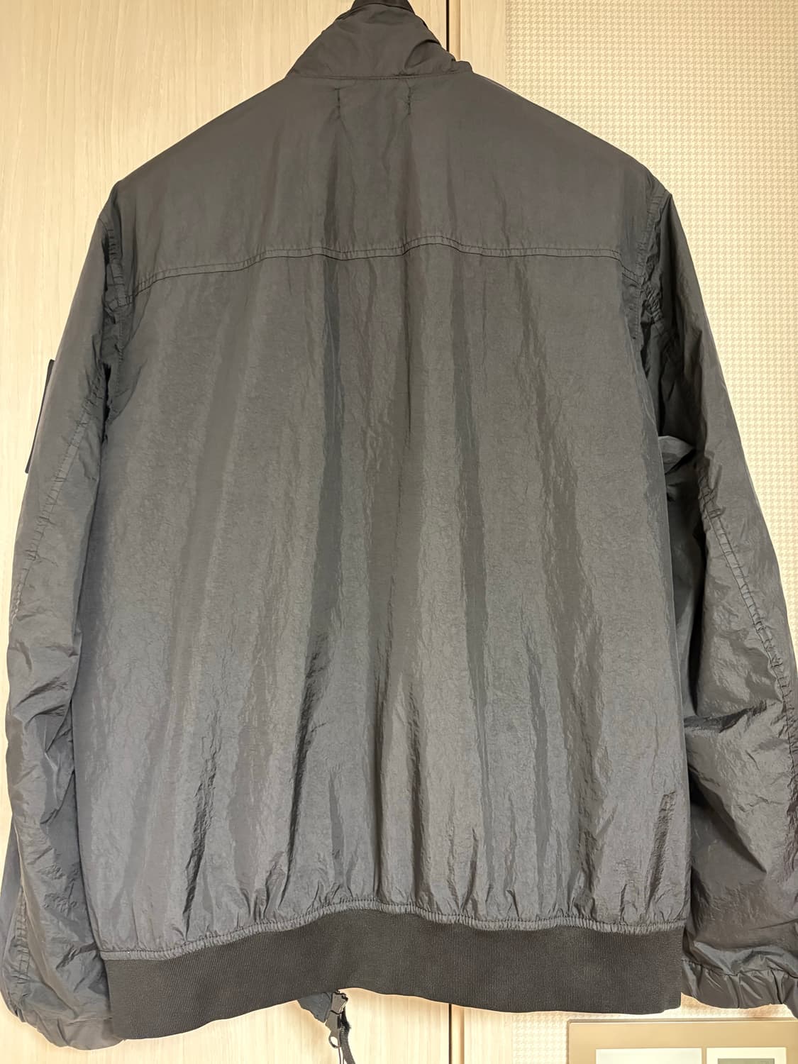 스톤 아일랜드 4100037 크링클랩스 R-NY 윈드 레지스턴트 자켓 블 상품이미지2