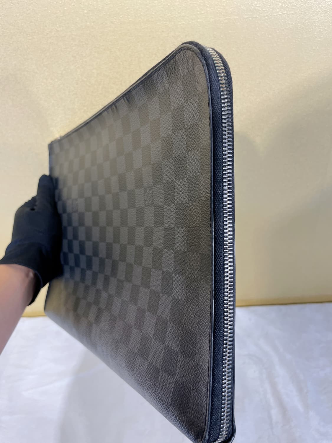 루이비통 다미에 포쉐트 주르 GM 클러치 상품이미지3