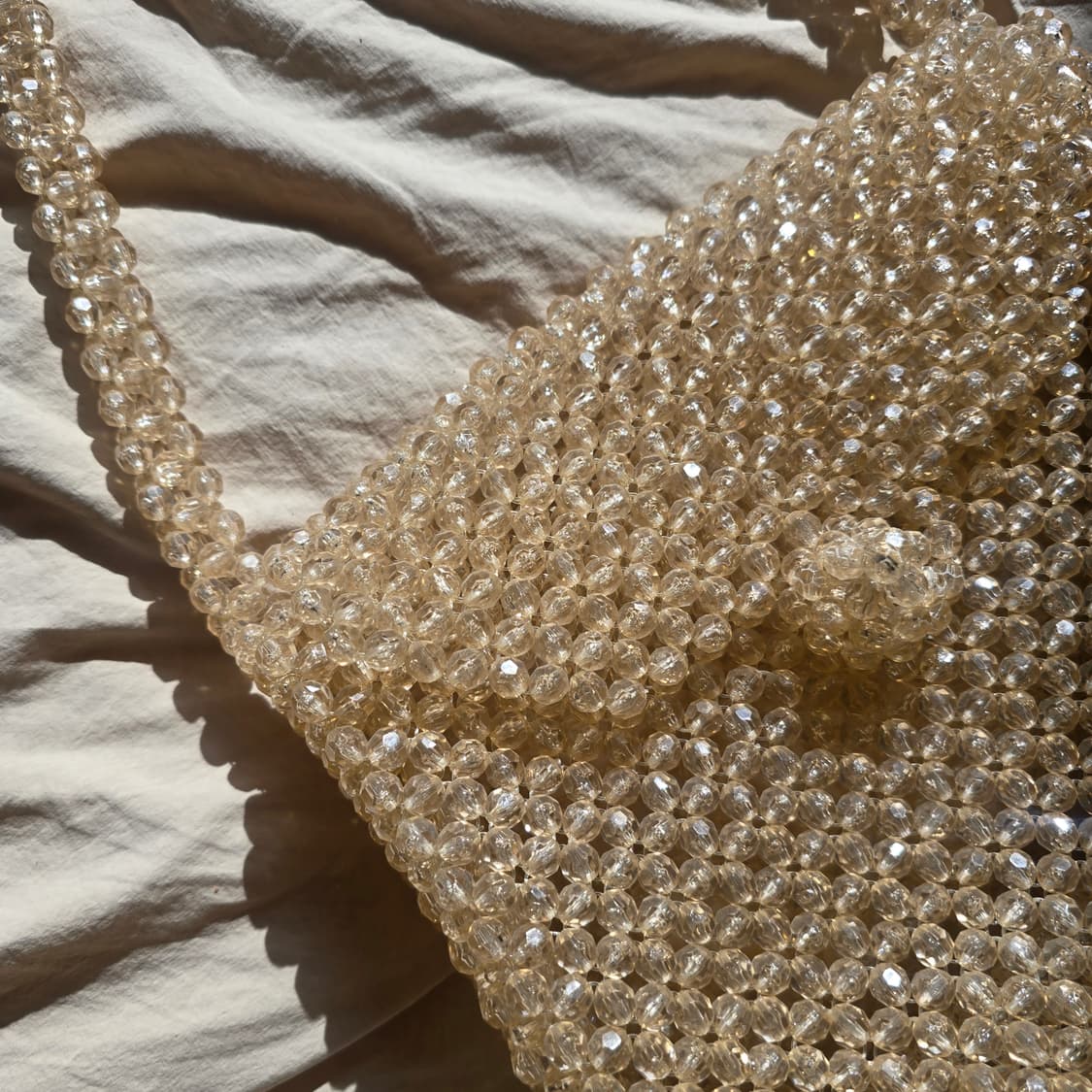 반짝이는 샴페인 톤 비즈백 상품이미지2