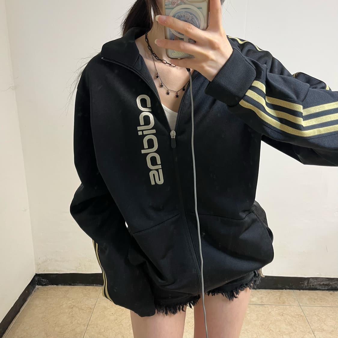Adidas overseas black/gold track jacket 상품이미지3