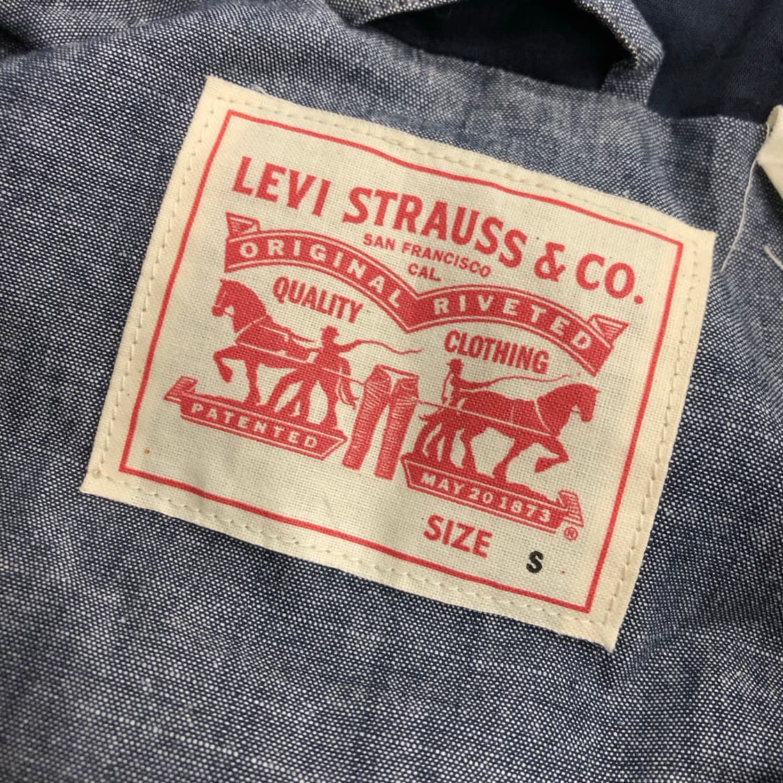 리바이스 도트 덕다운 폴카닷 패딩 조끼 베스트 상품이미지4