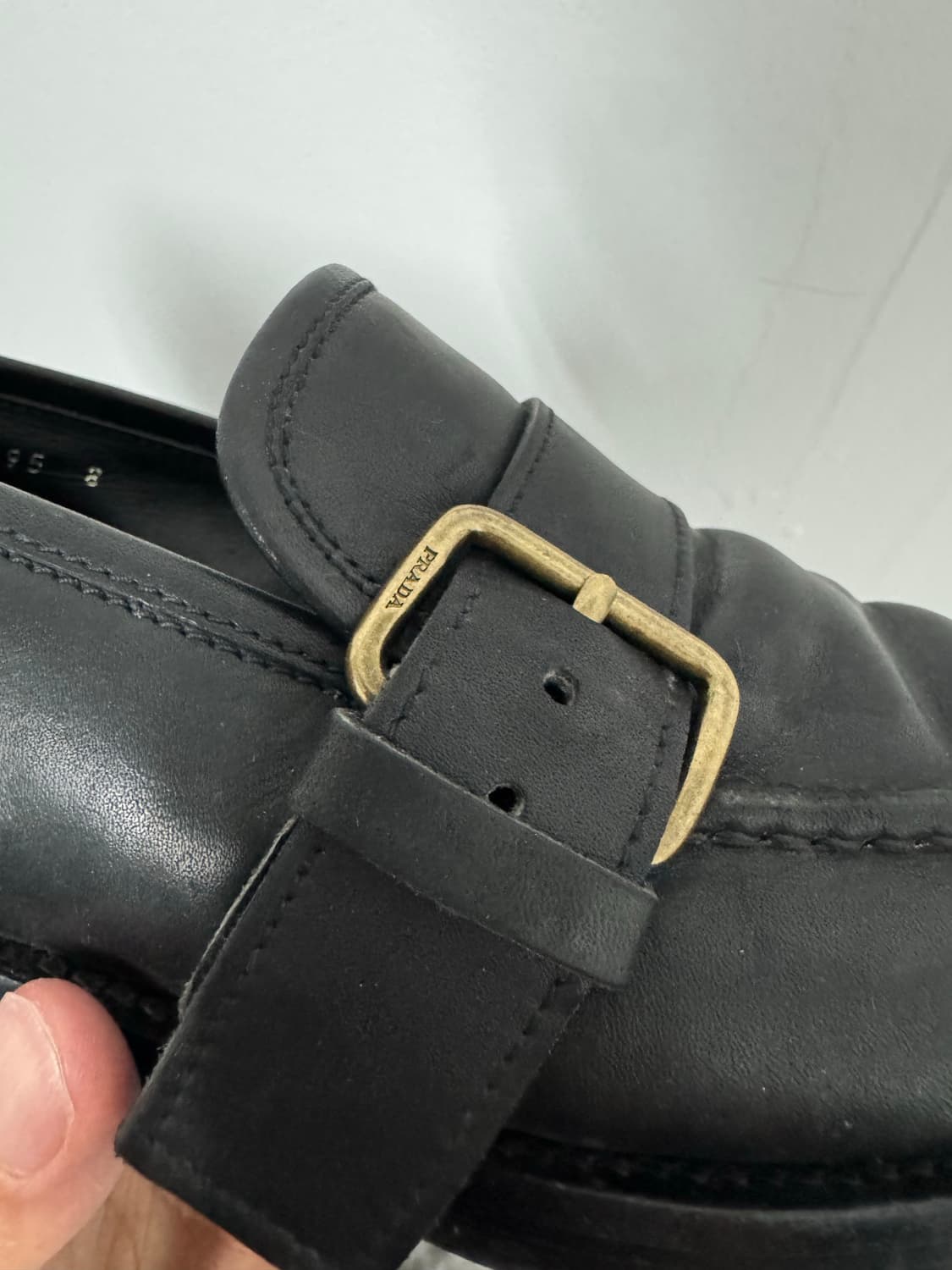 00s 프라다 빈티지 버클 로퍼 상품이미지6