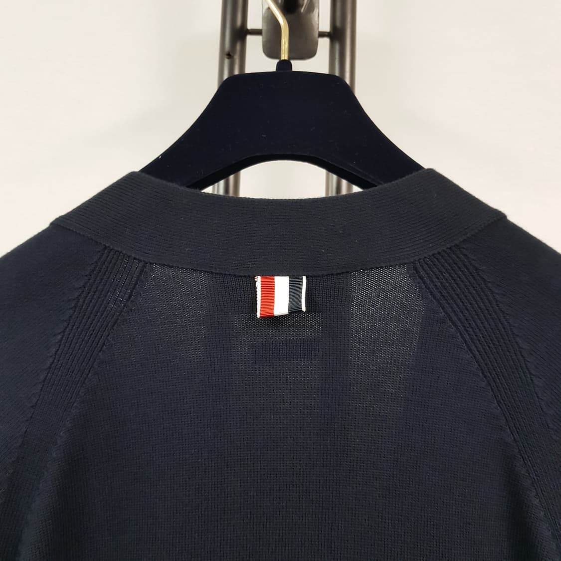 톰브라운 여성 4바 스트라이프 이그재저레이트핏 롱 가디건 FKC424A  상품이미지7