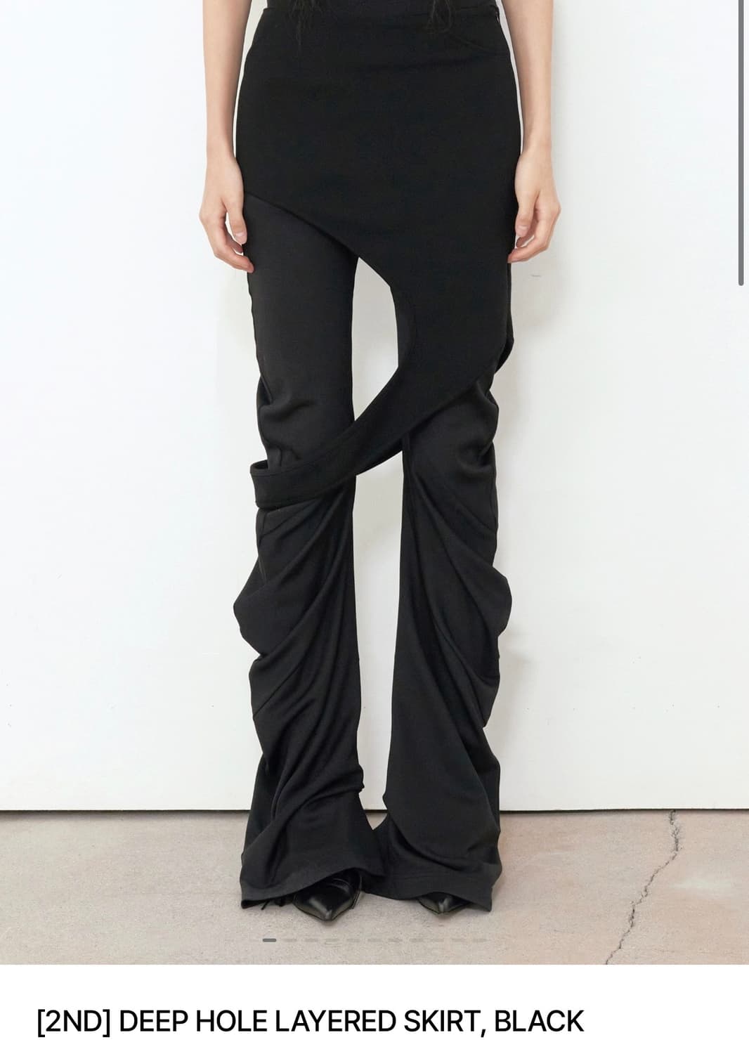 DEEP HOLE LAYERED SKIRT, BLACK 구합니다 ㅠㅠ 상품이미지1