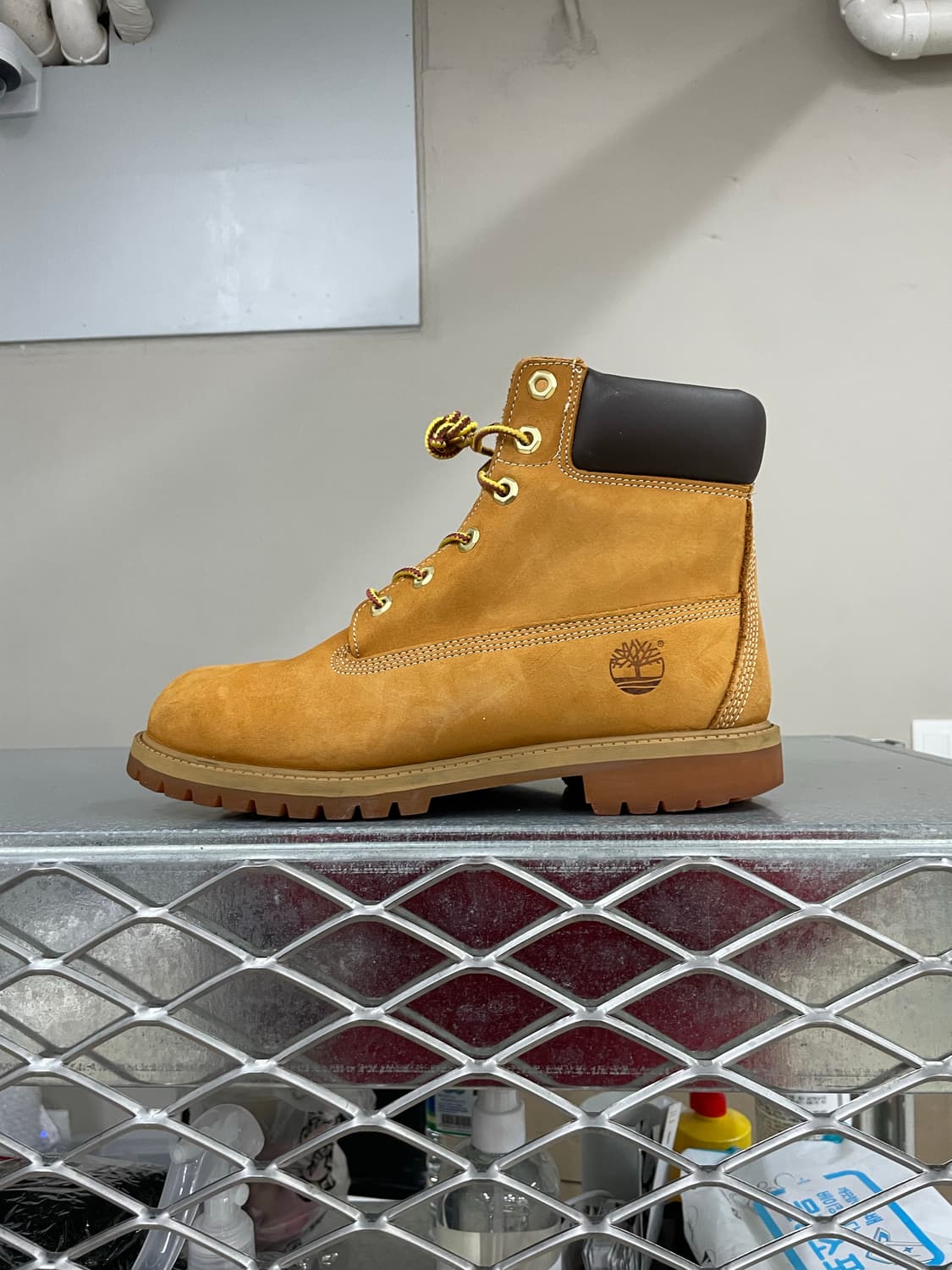 팀버랜드 6인치 프리미엄 부츠 7M 상품이미지1