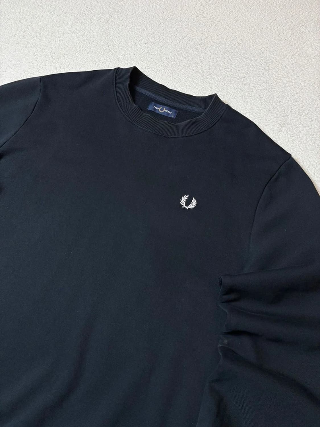 프레드페리 21FW 베이직 로고 스웻 맨투맨 PN7926 상품이미지2