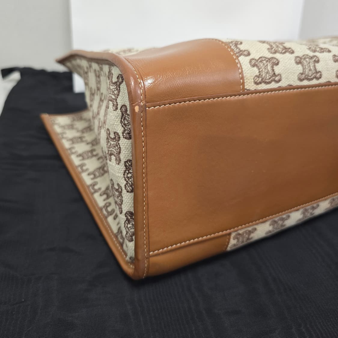 셀린느 호리즌탈 카바스 토트백 판매 상품이미지6