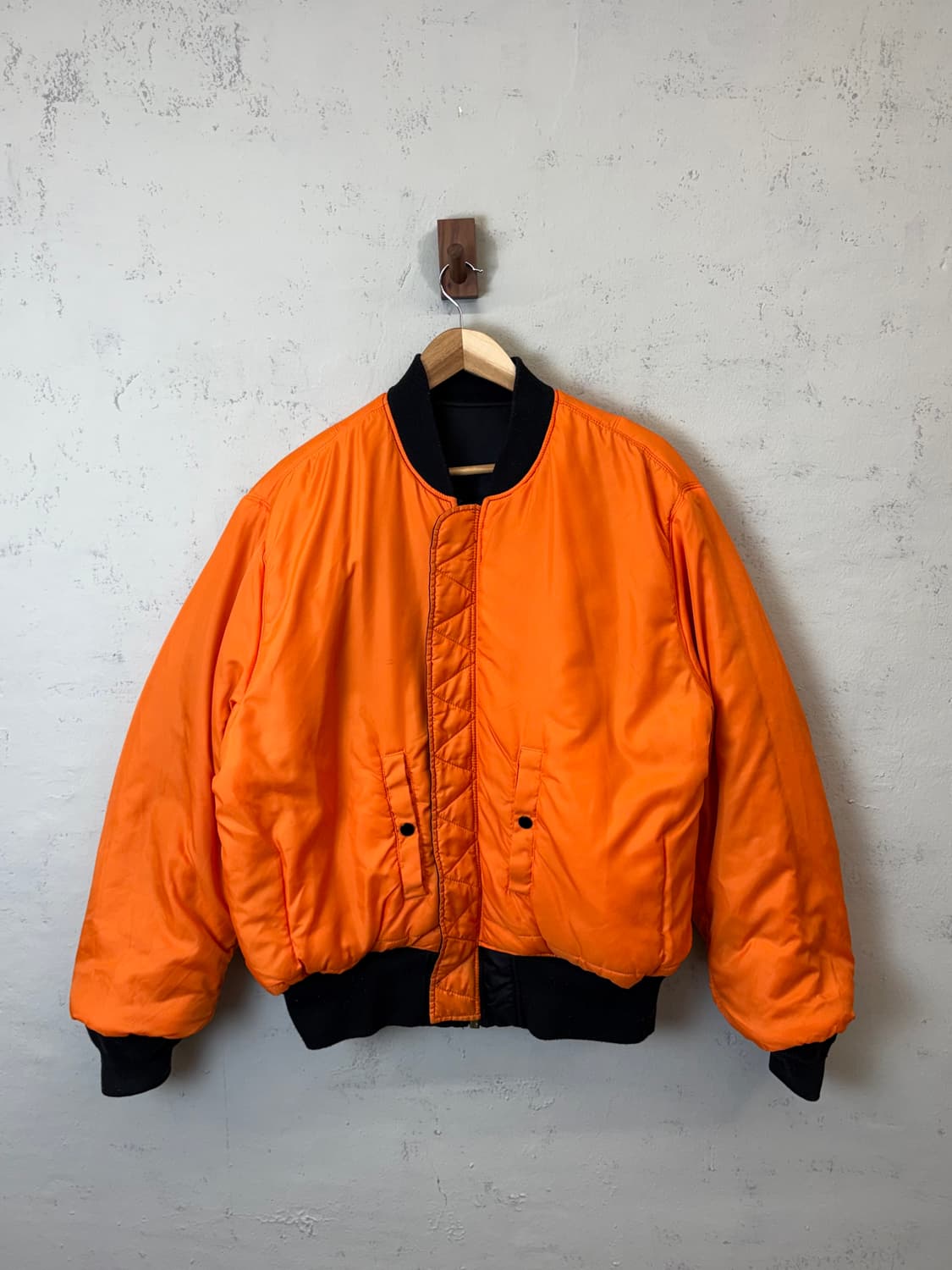 알파인더스트리 ma-1 항공점퍼 블랙 상품이미지2