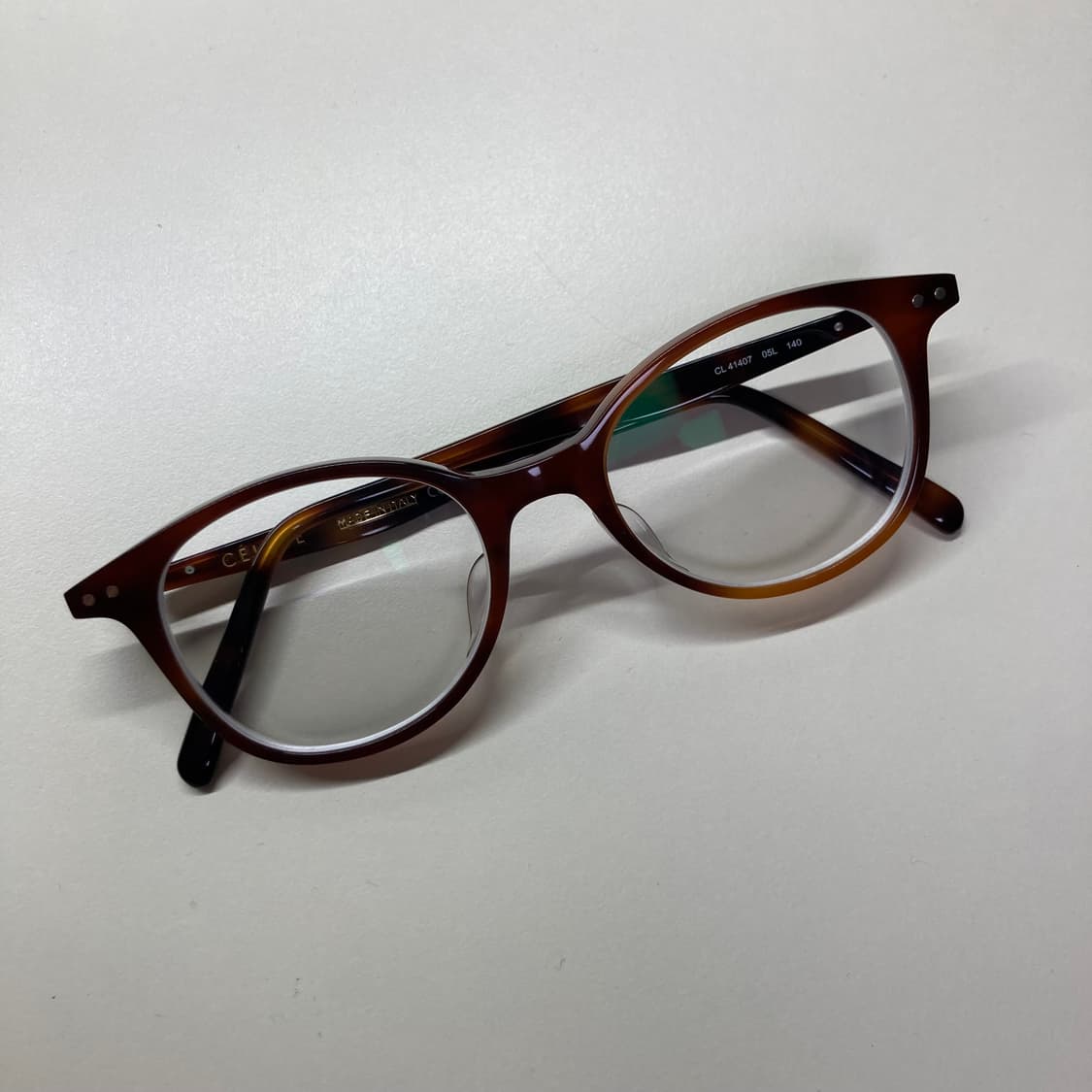 셀린느 뿔테 안경 판매합니다 상품이미지2