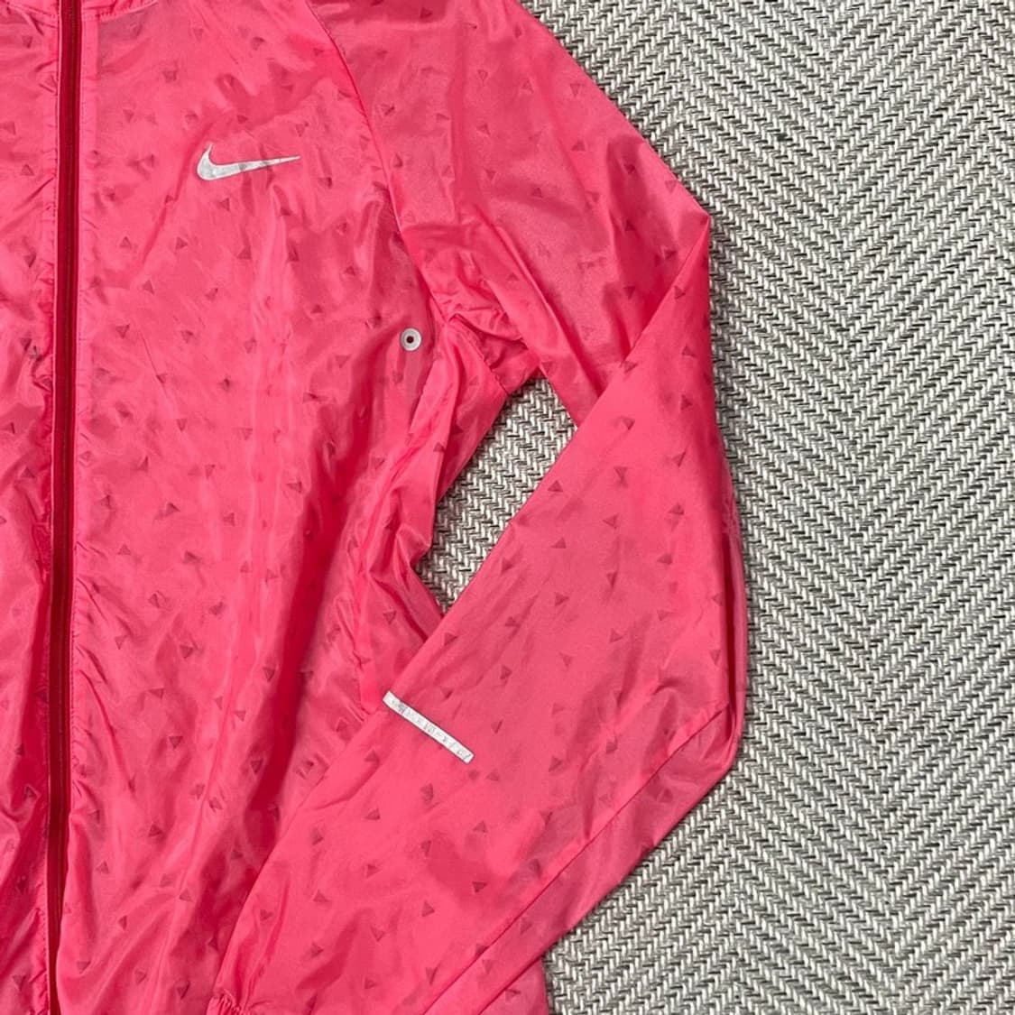 나이키 패턴 러닝 바람막이 v0075 상품이미지4