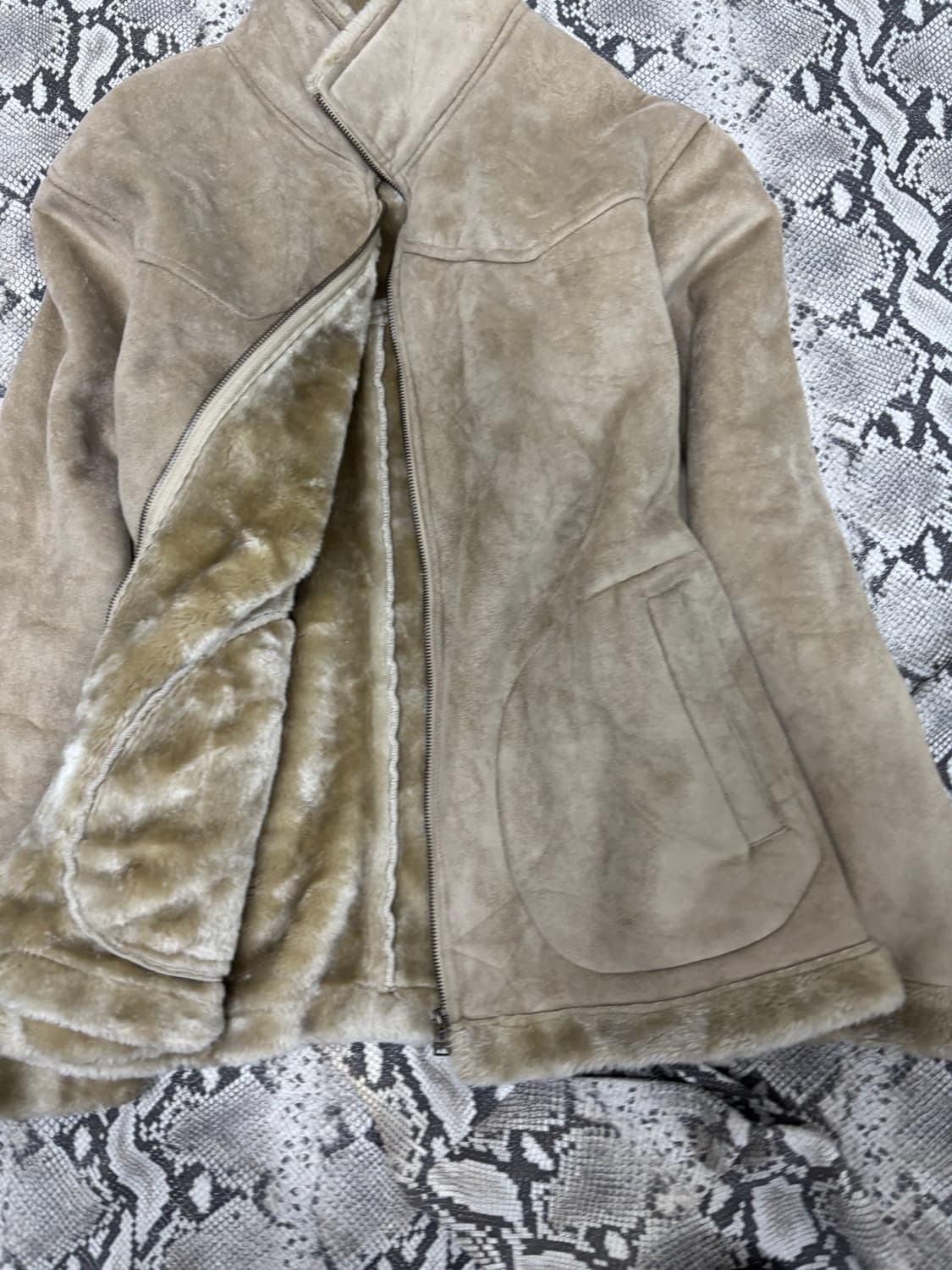 Minimal Ivory Fur Mustang 상품이미지5