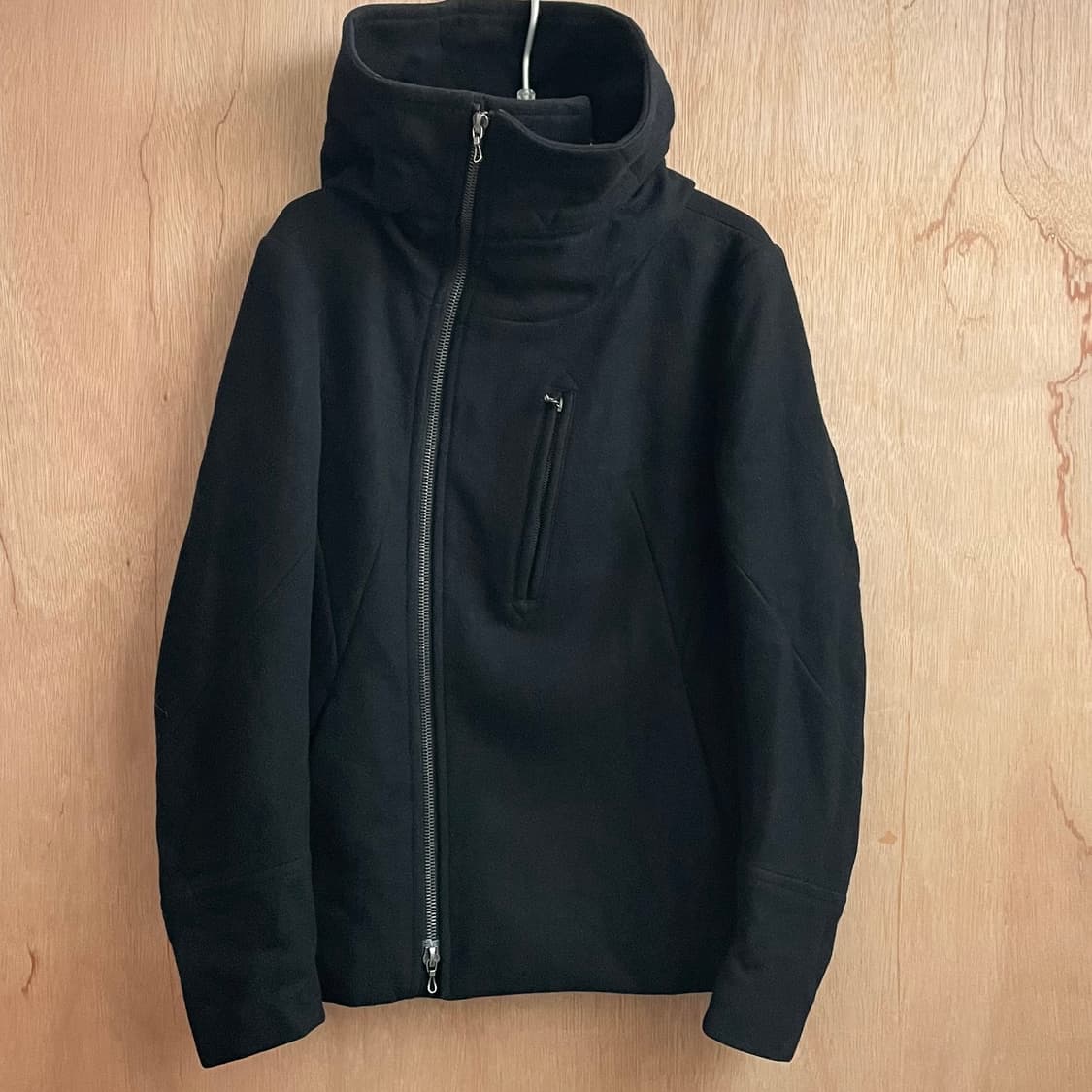 카즈유키쿠마가이 비대칭 집업 울 자켓 상품이미지3