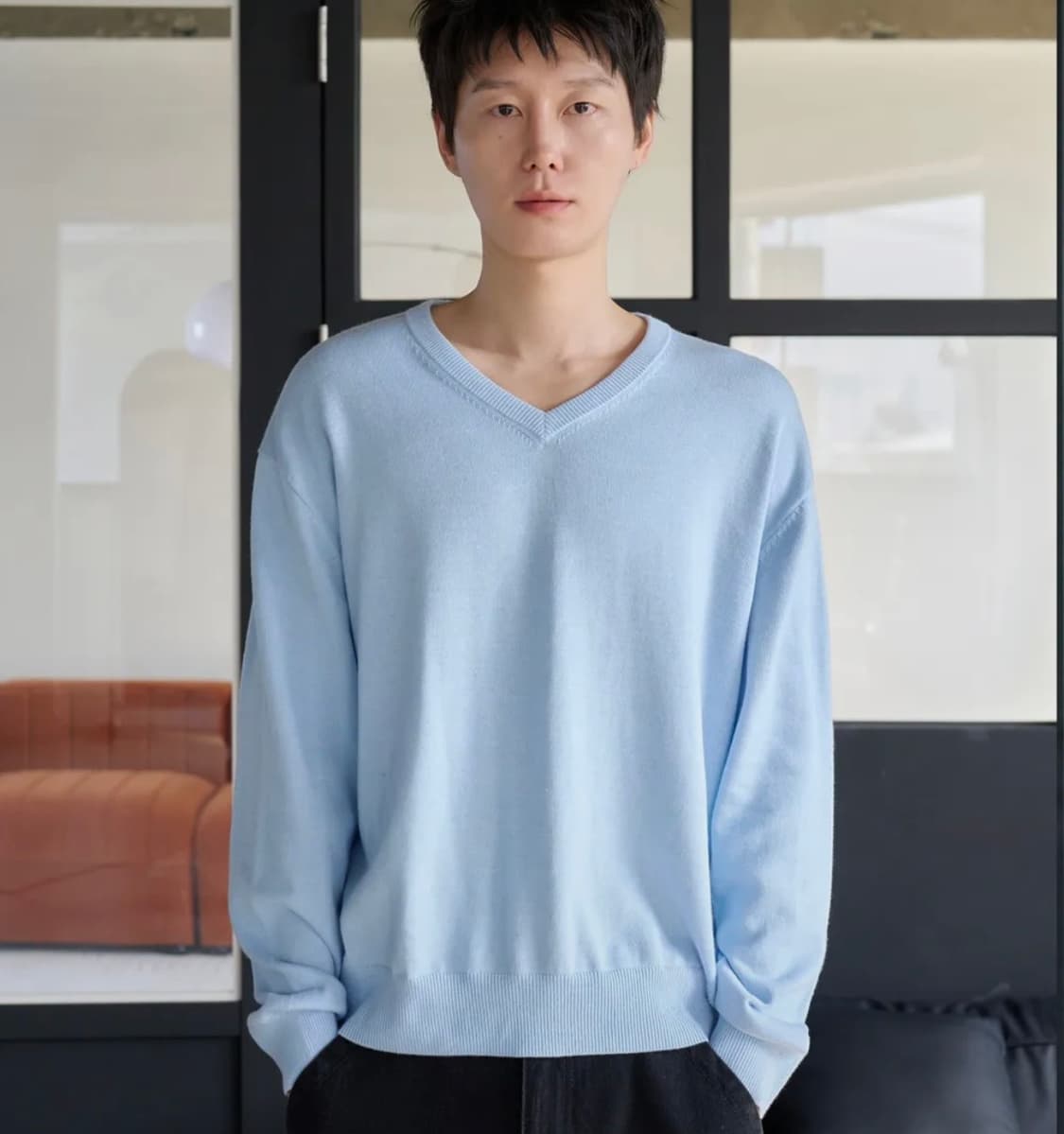 노운 크롭 브이넥 니트 판매(새상품, 2026SS) 상품이미지1