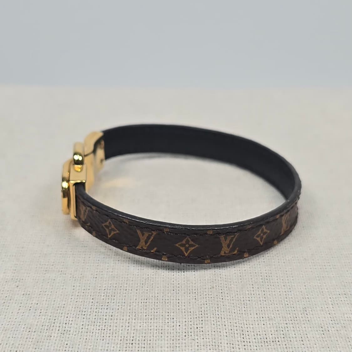 루이비통 패슨 유어 LV 팔찌 상품이미지5