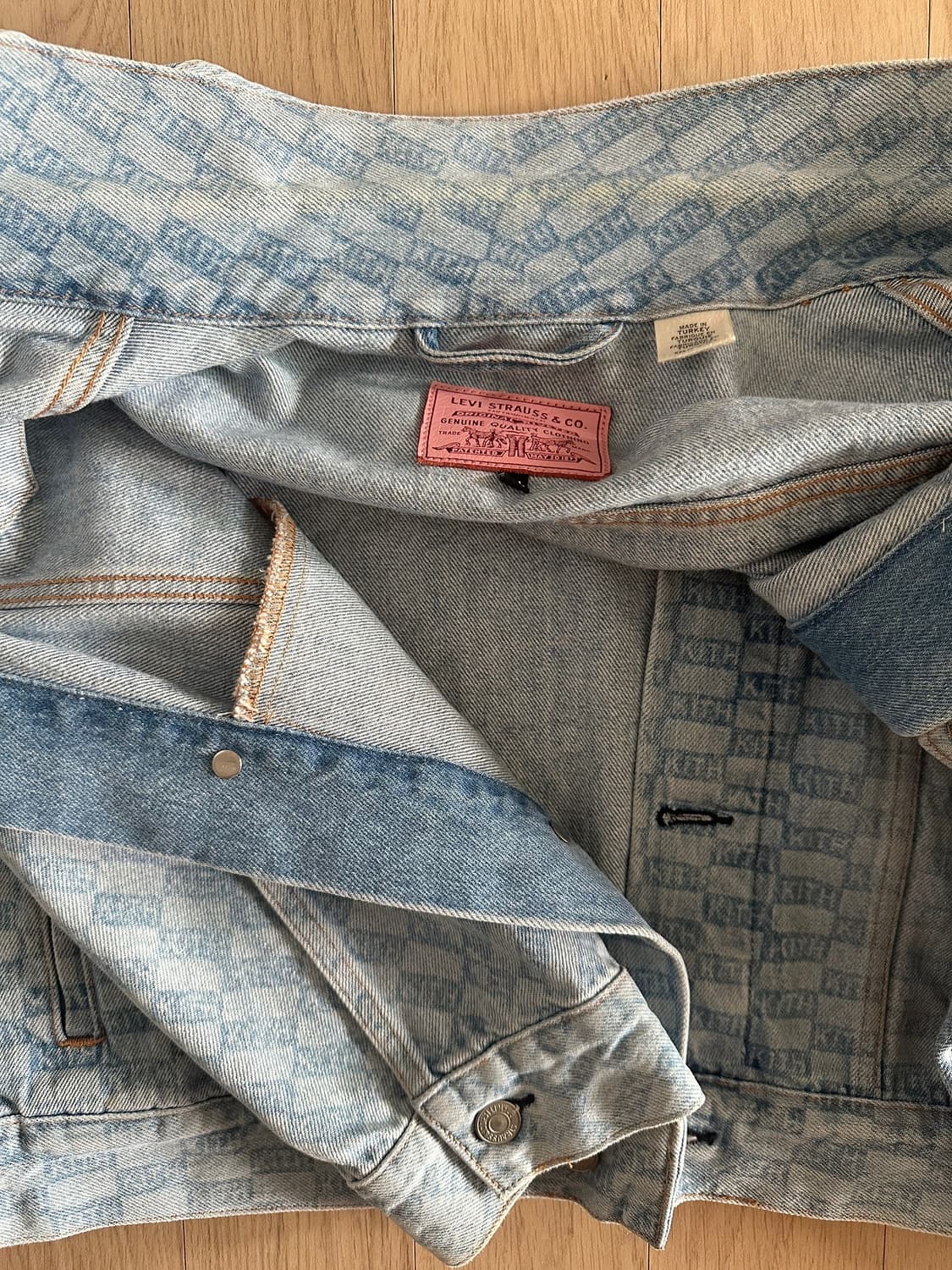 [2XL] KITH x Levis 트러커 자켓 상품이미지4