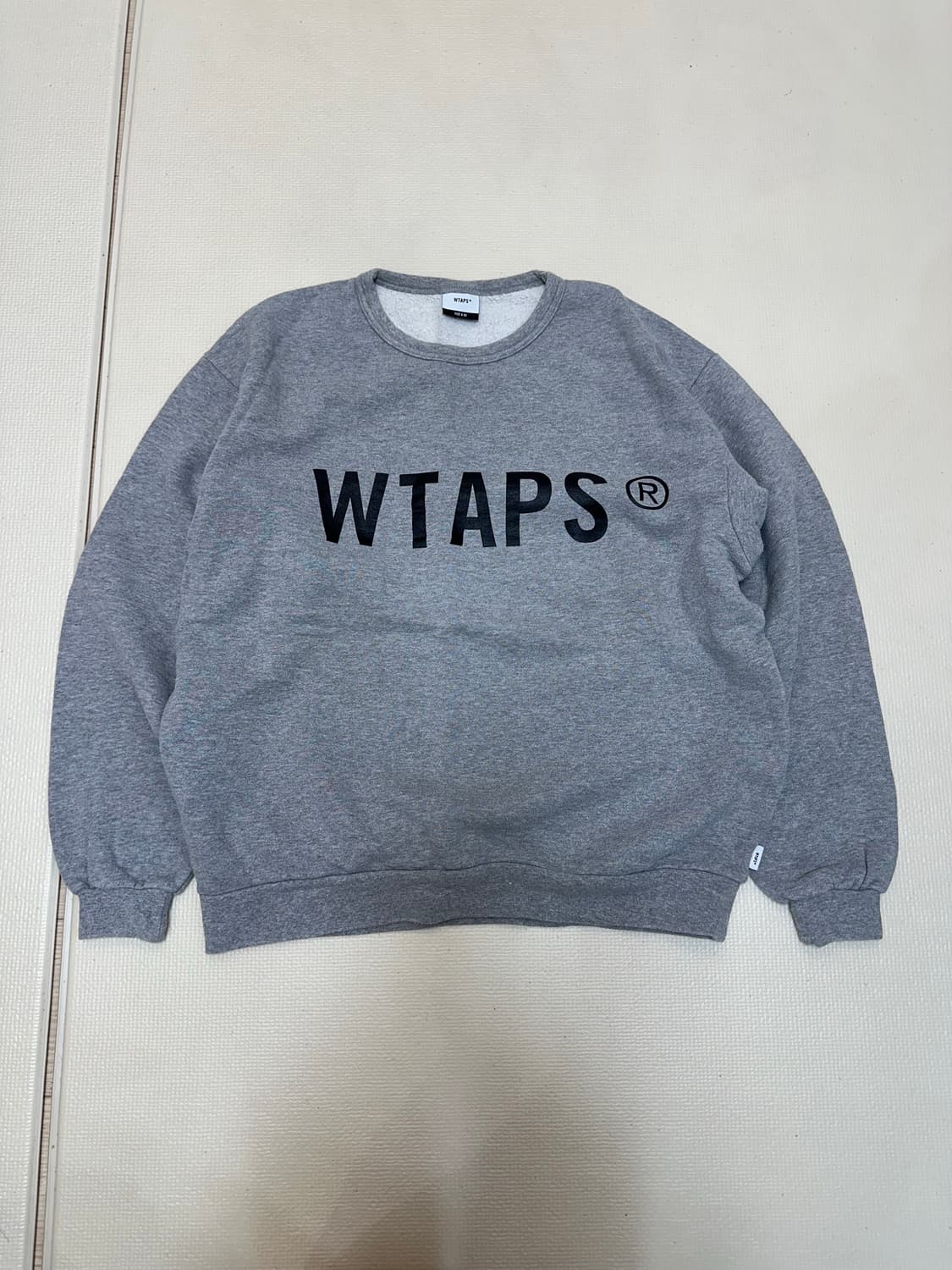 더블탭스 맨투맨 상품이미지1