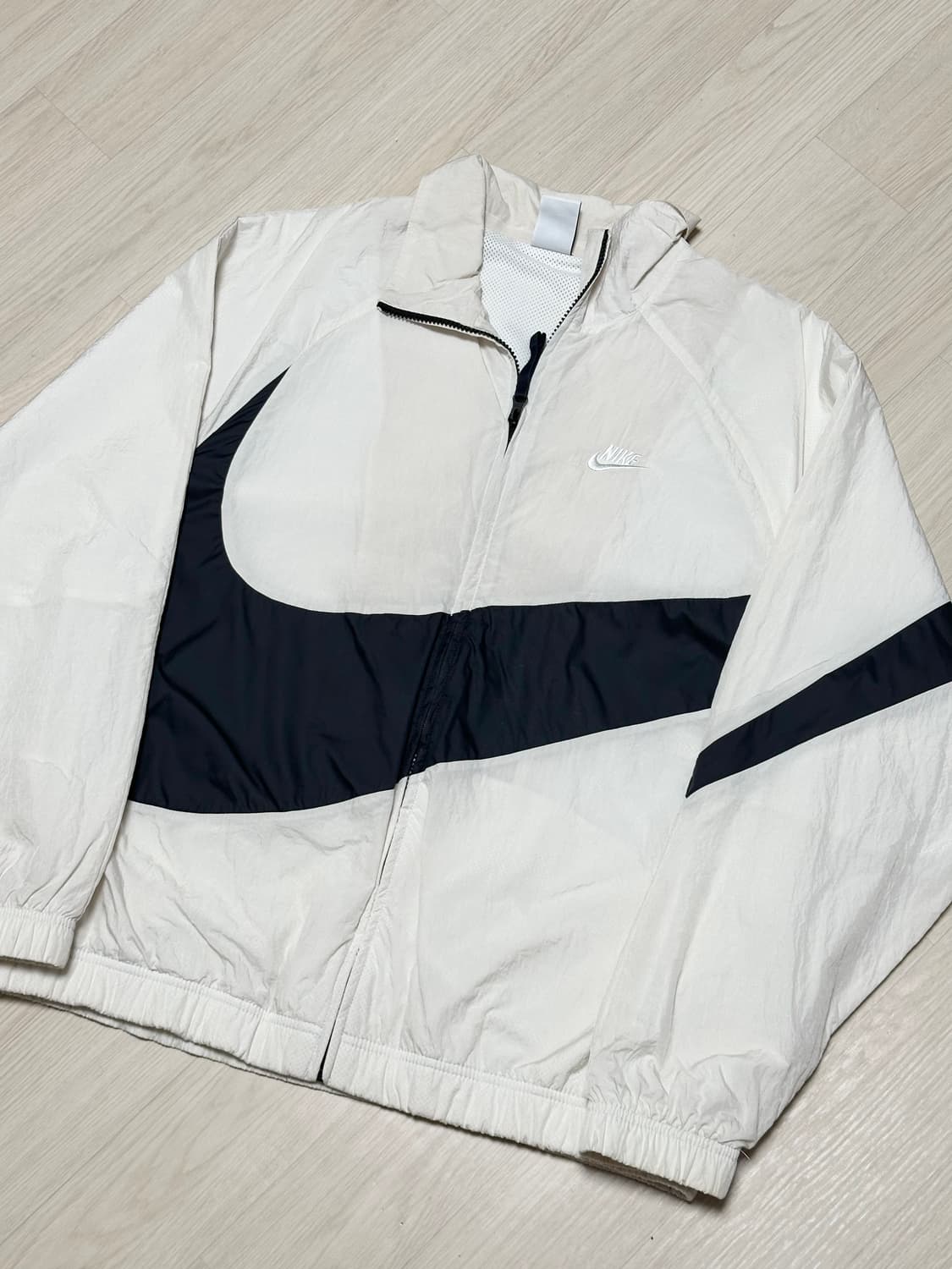 나이키 NIKE 신형 빅스우시 우븐 바람막이 자켓 화이트 상품이미지5