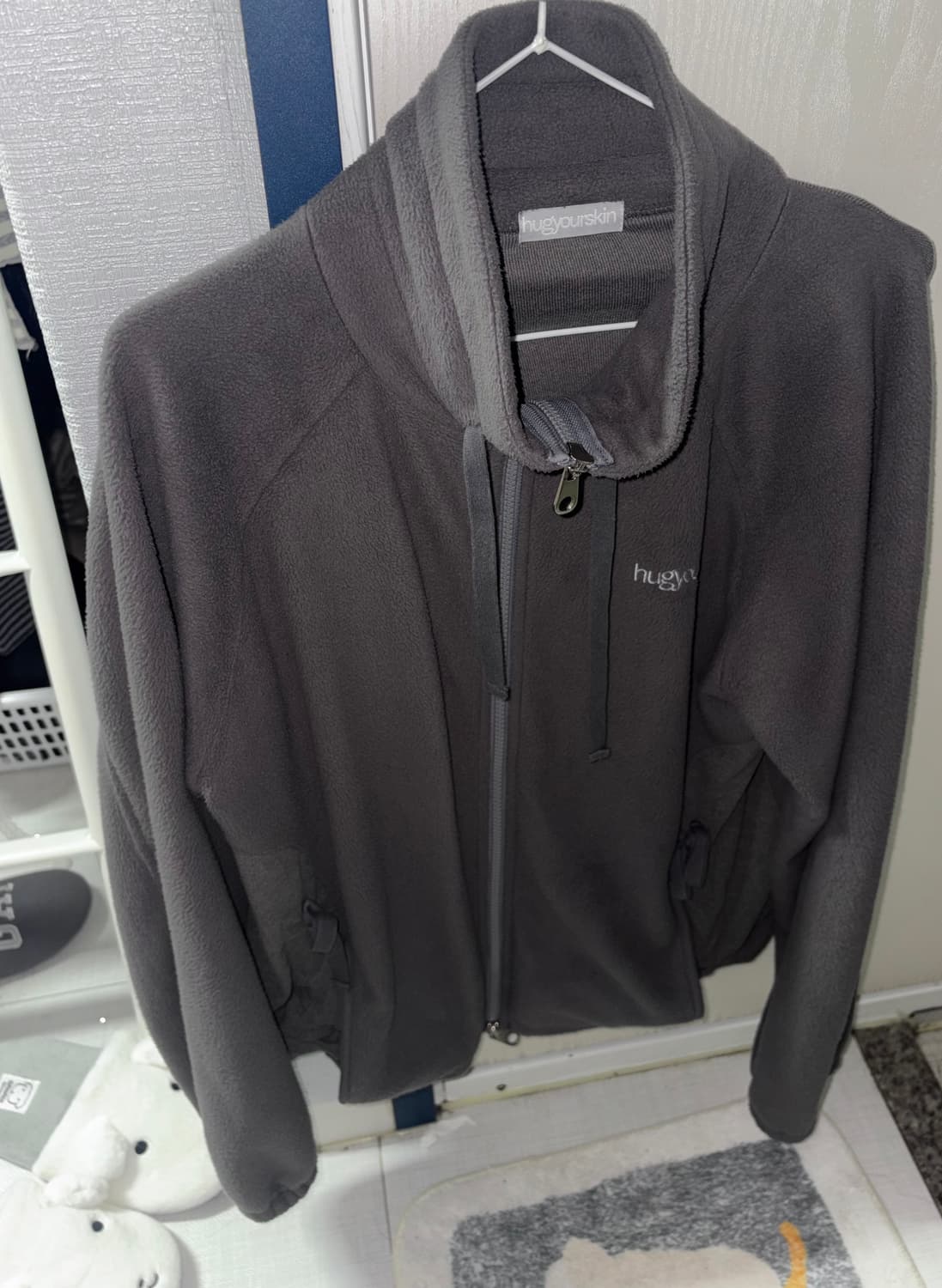 허그유어스킨 드로우 스트링 플리스 집업 (차콜) 상품이미지4