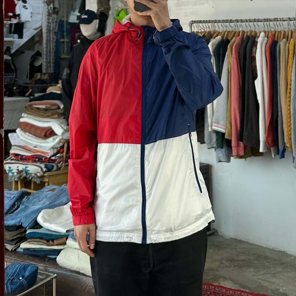 (착용컷) TOMMY JEANS 바람막이 후드 자켓 상품이미지2