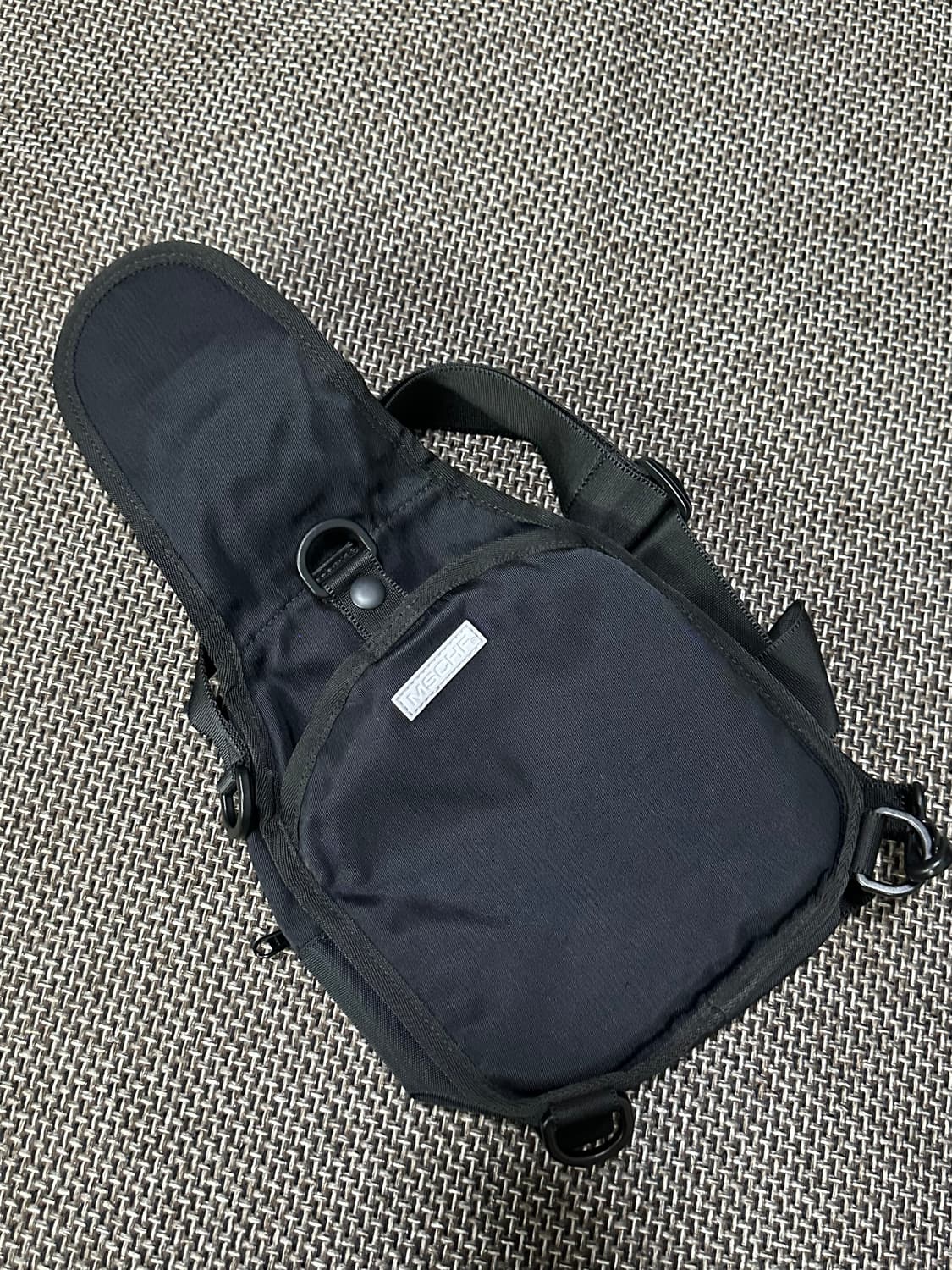 Mischief Rhombus Sling Bag 상품이미지5