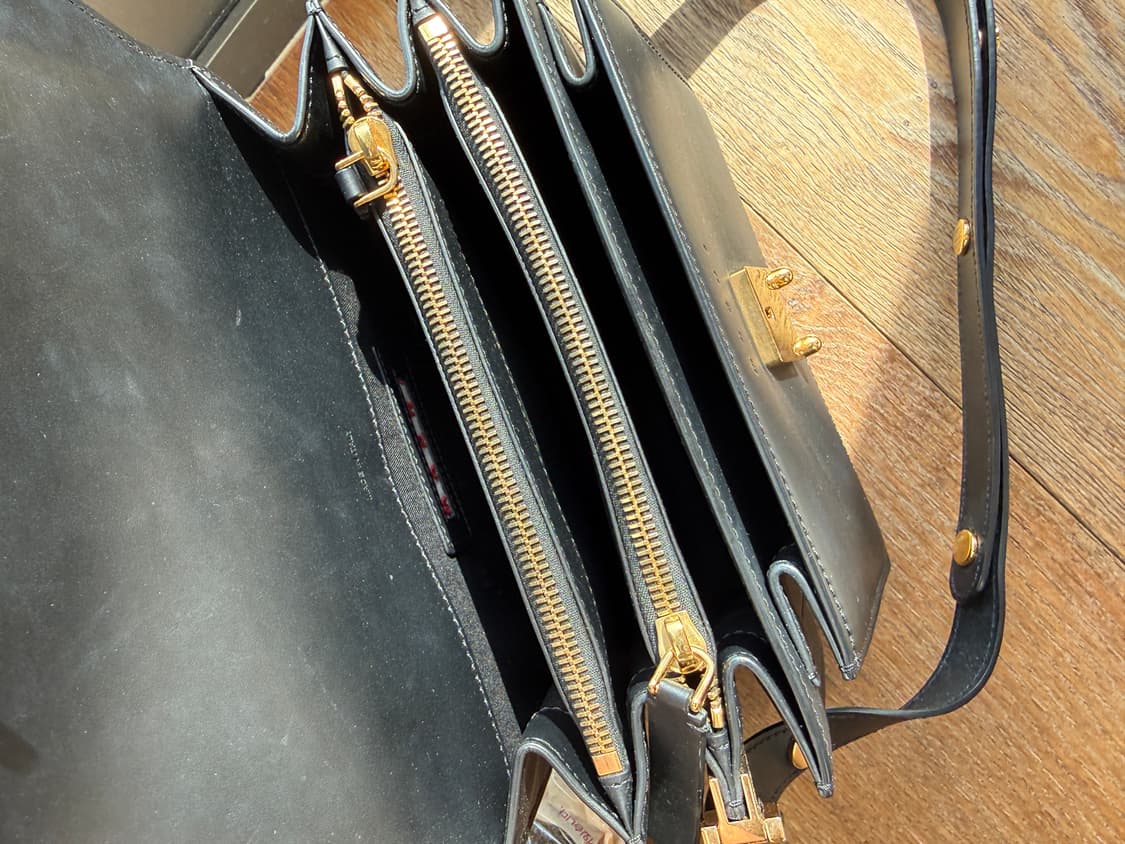 마르니 카프스킨 트렁크백 미듐 블랙 상품이미지5