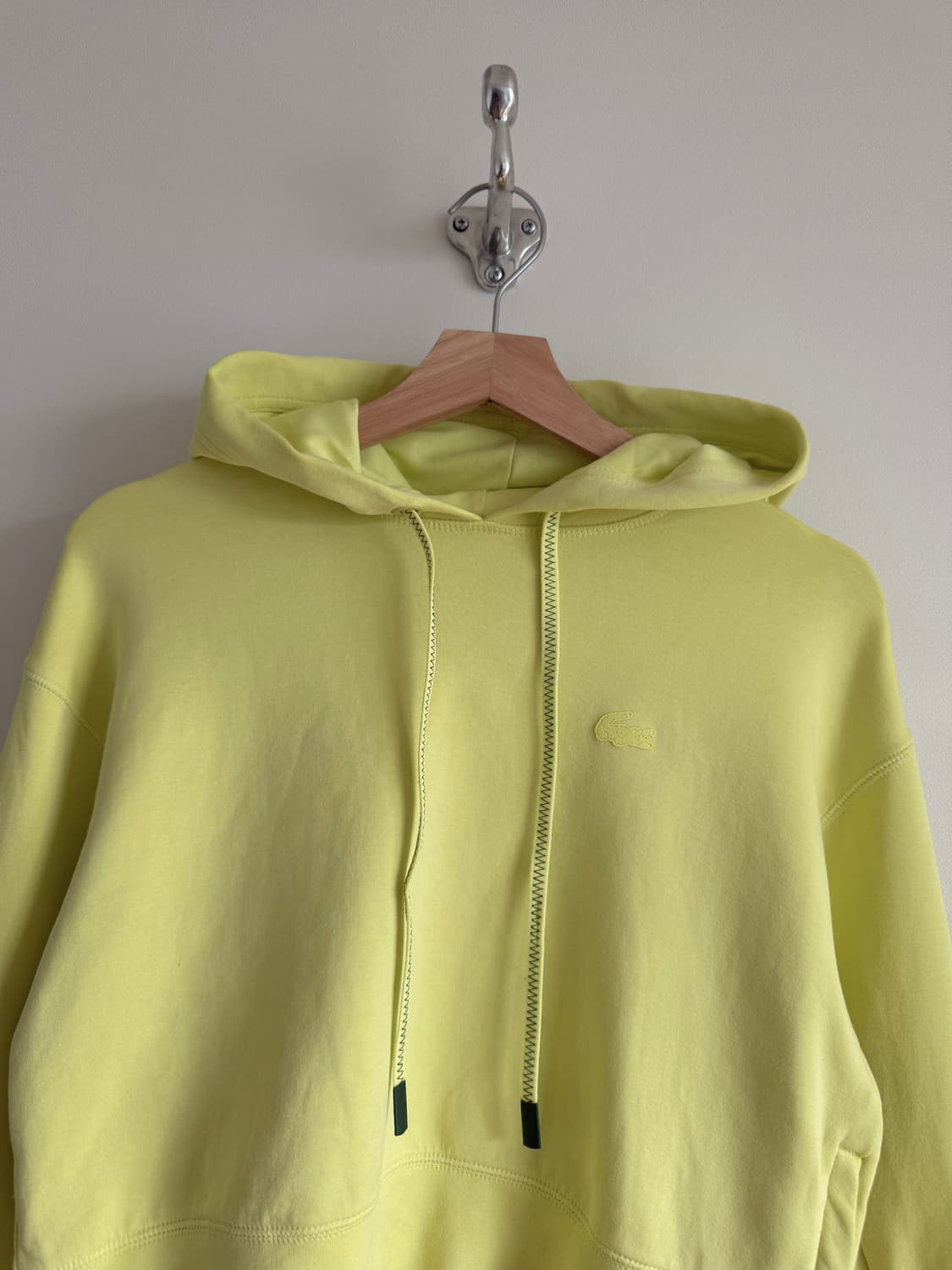 라코스테(LACOSTE) 네온 크롭 후드 상품이미지2