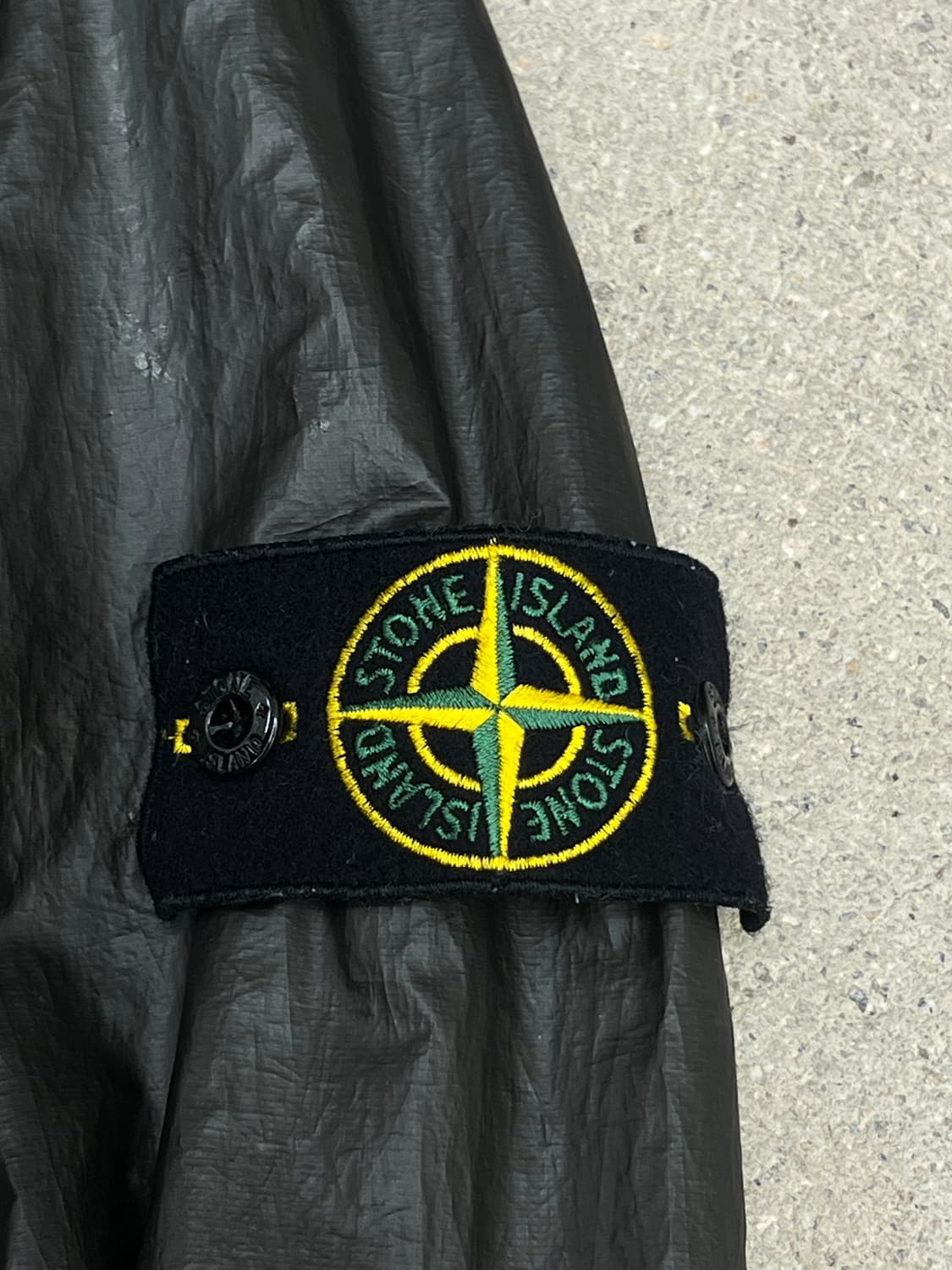 스톤아일랜드 와펜 다크 카키 글래스 후드 자켓 상품이미지7