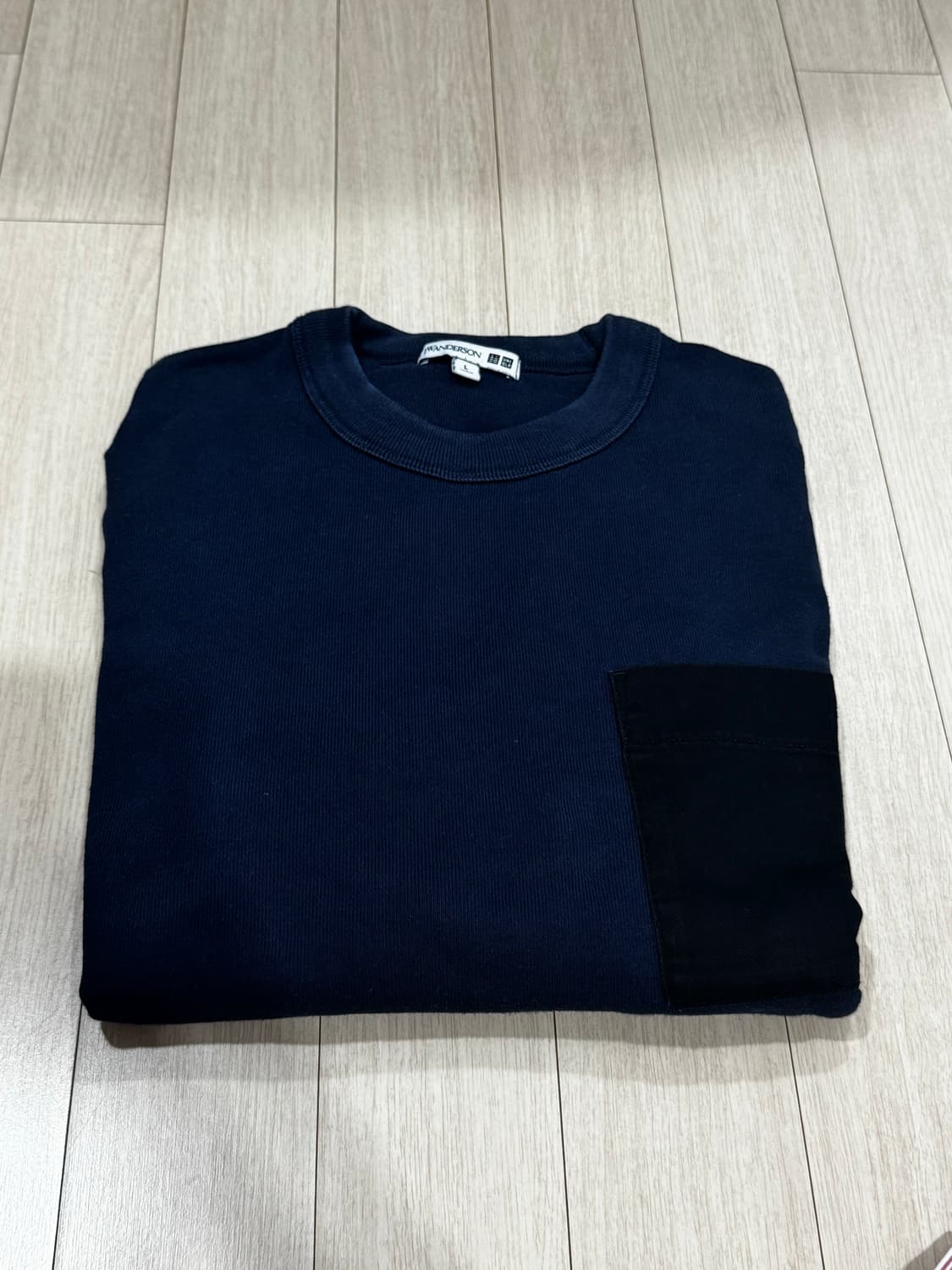 유니클로 JW 앤더슨 맨투맨 L 네이비 상품이미지1