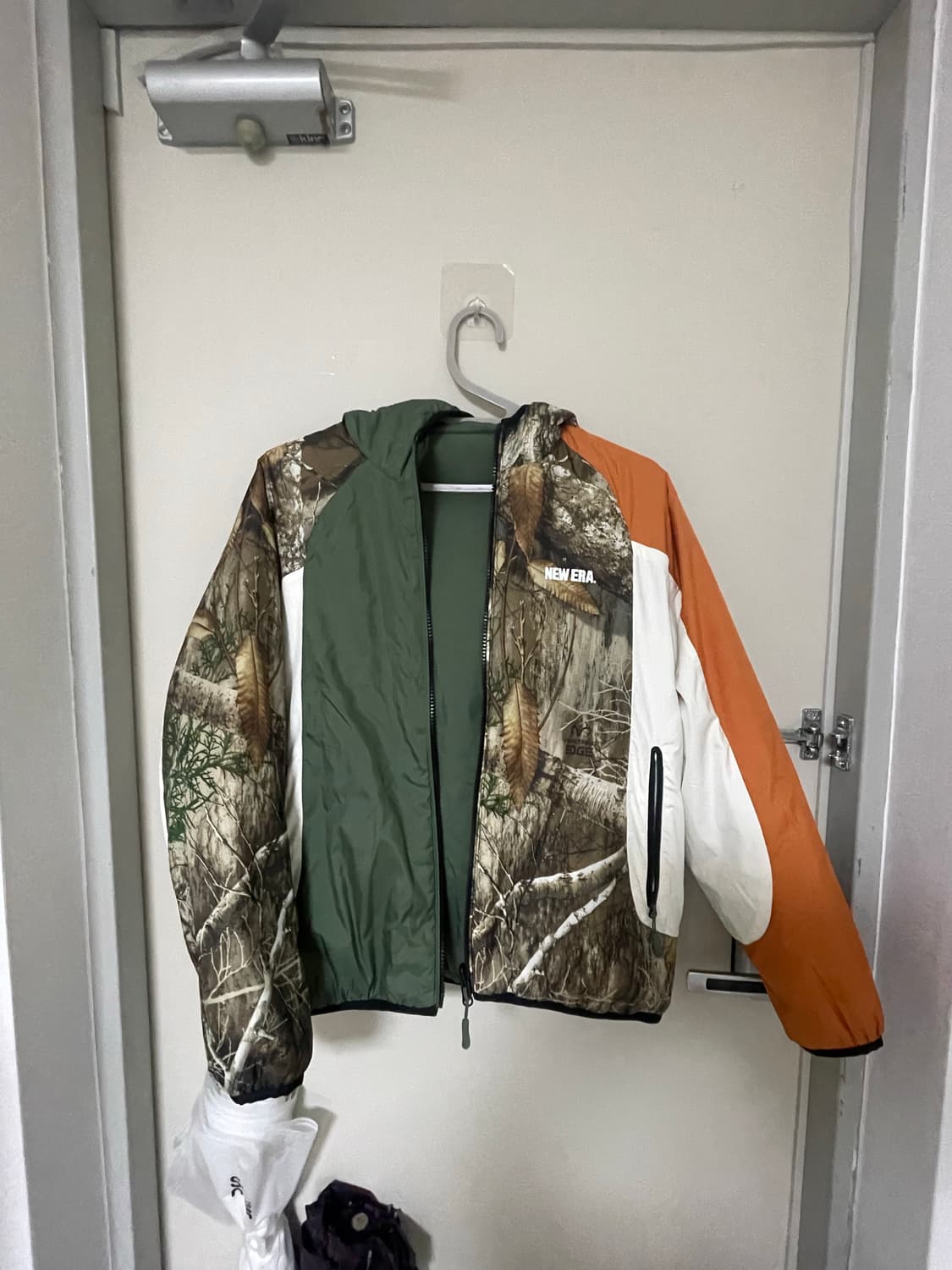 뉴에라 리버시블 패딩 상품이미지4