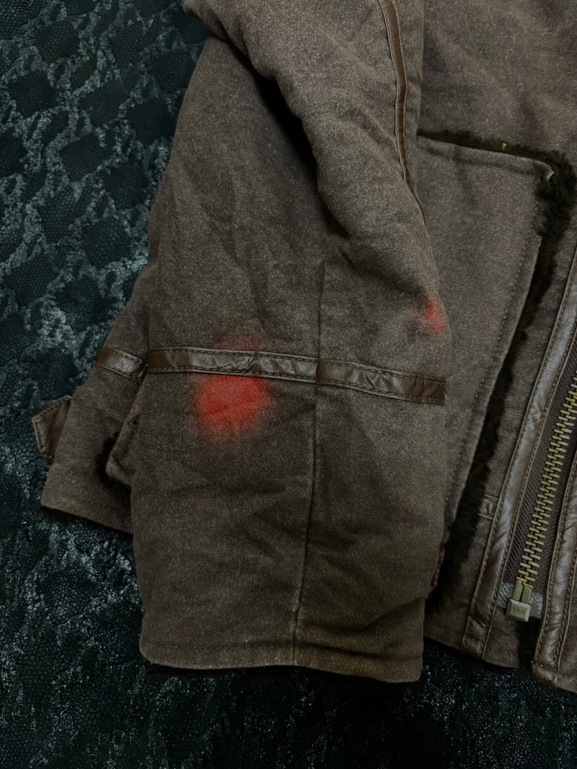 “Edwin” Y2K Brown Neck 2Buckle Brown Mus 상품이미지8