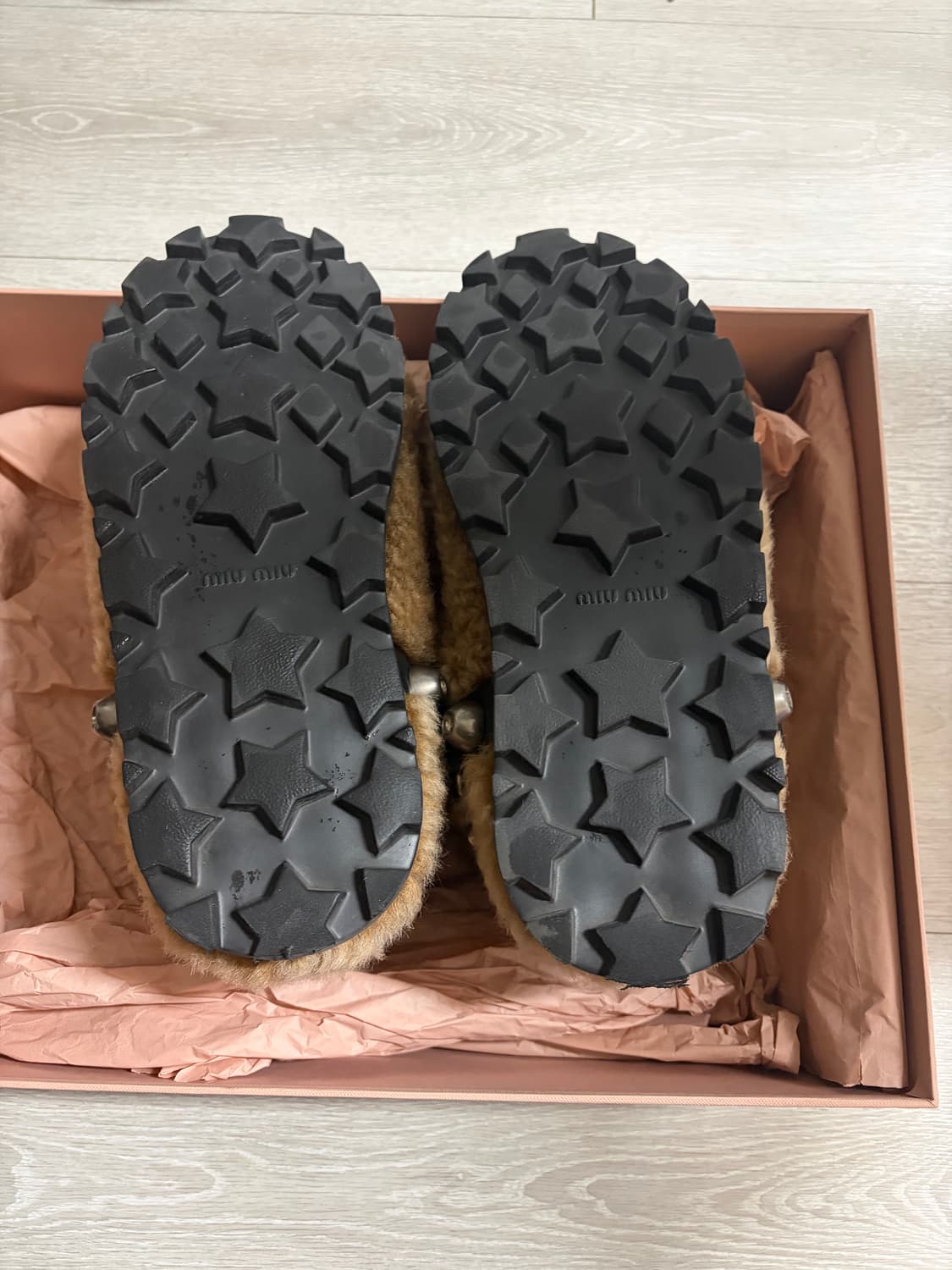 미우미우 miumiu 퍼 시어링 부츠 255 상품이미지3