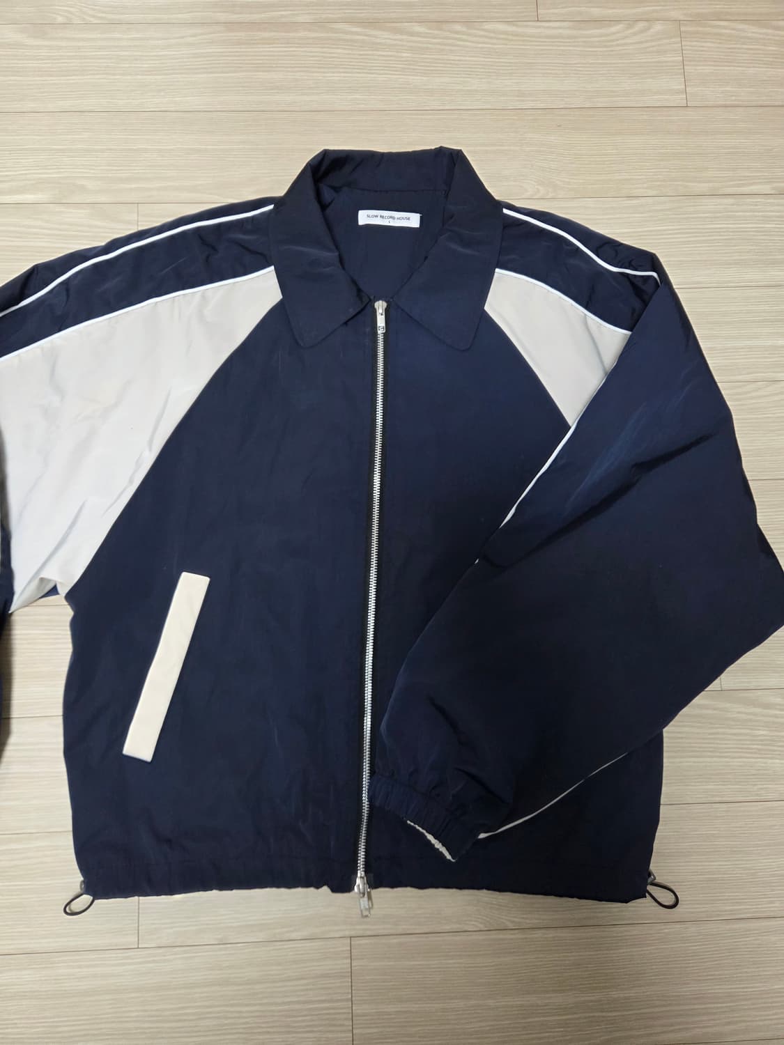 슬로우레코드하우스 바람막이 네이비 S 상품이미지2